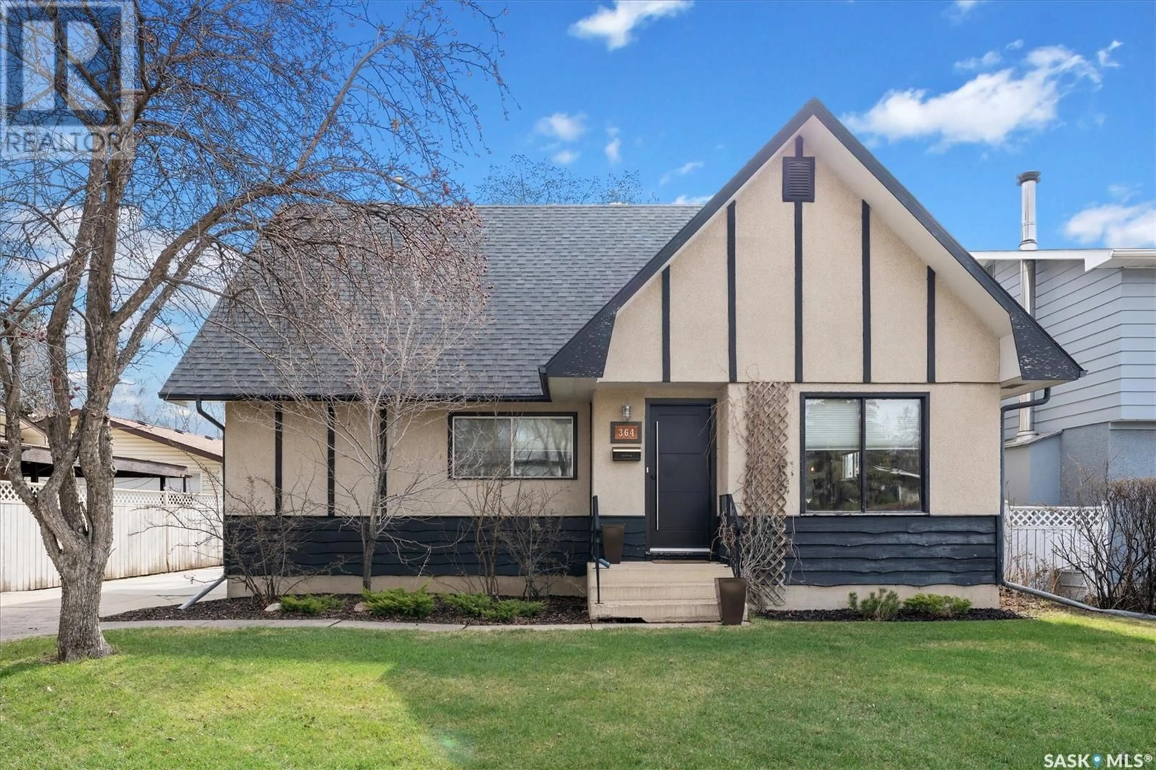 Home with vinyl exterior material, street for 364 CARLETON DRIVE, Saskatoon Saskatchewan S7H4C1