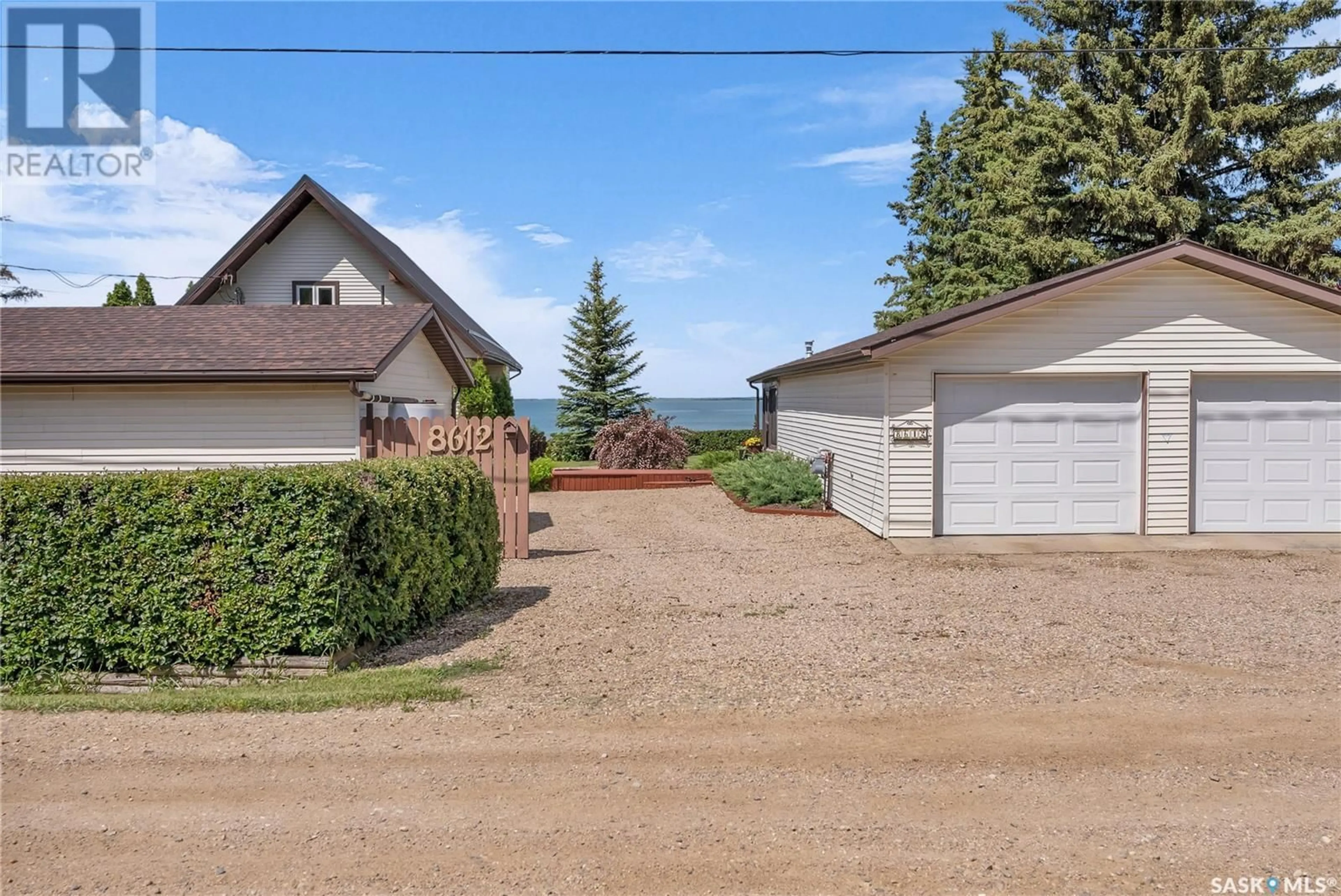 A pic from outside/outdoor area/front of a property/back of a property/a pic from drone, unknown for 8612 ARCHDEKIN DRIVE, Cochin Saskatchewan S0M0L0