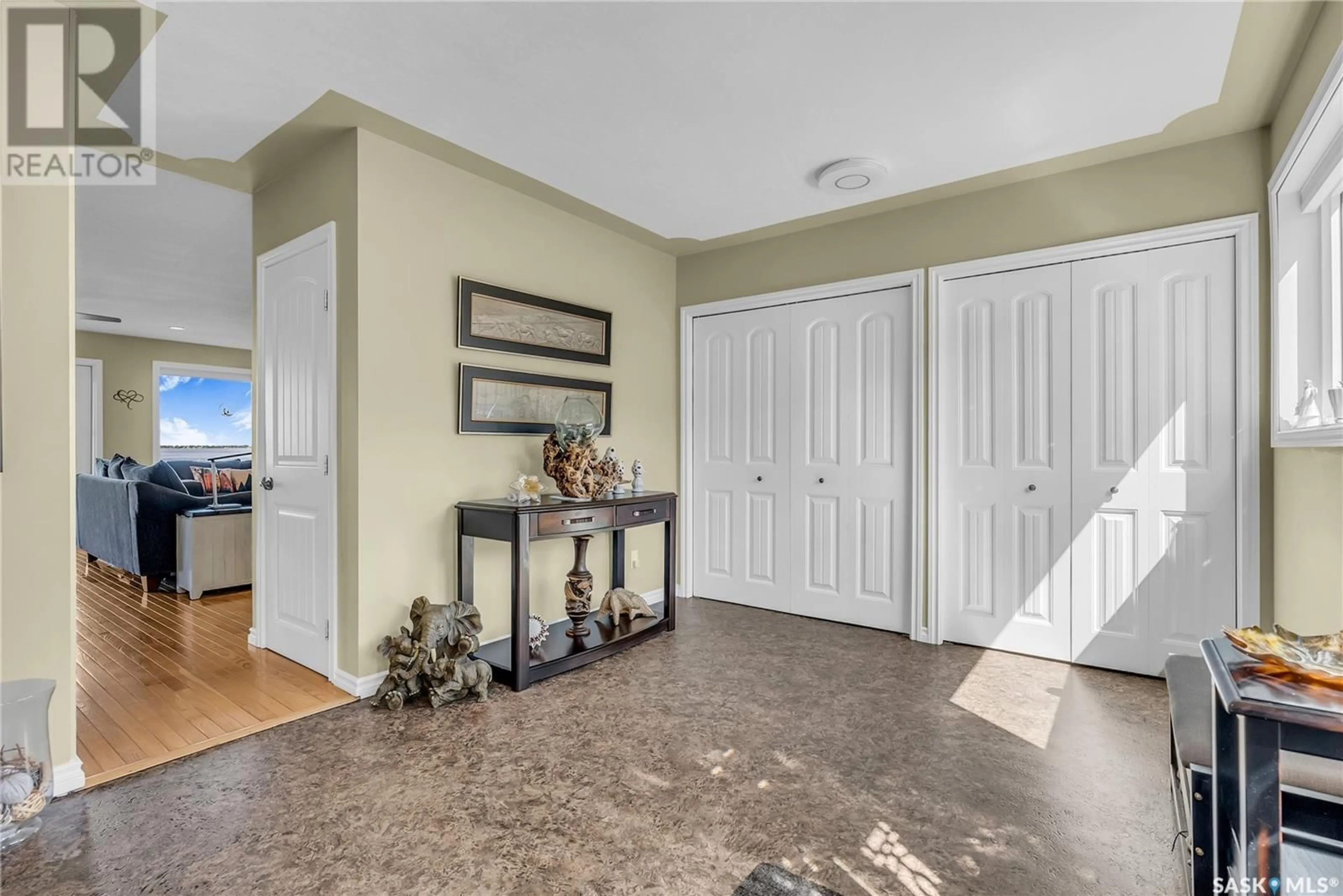 Indoor entryway for 8612 ARCHDEKIN DRIVE, Cochin Saskatchewan S0M0L0