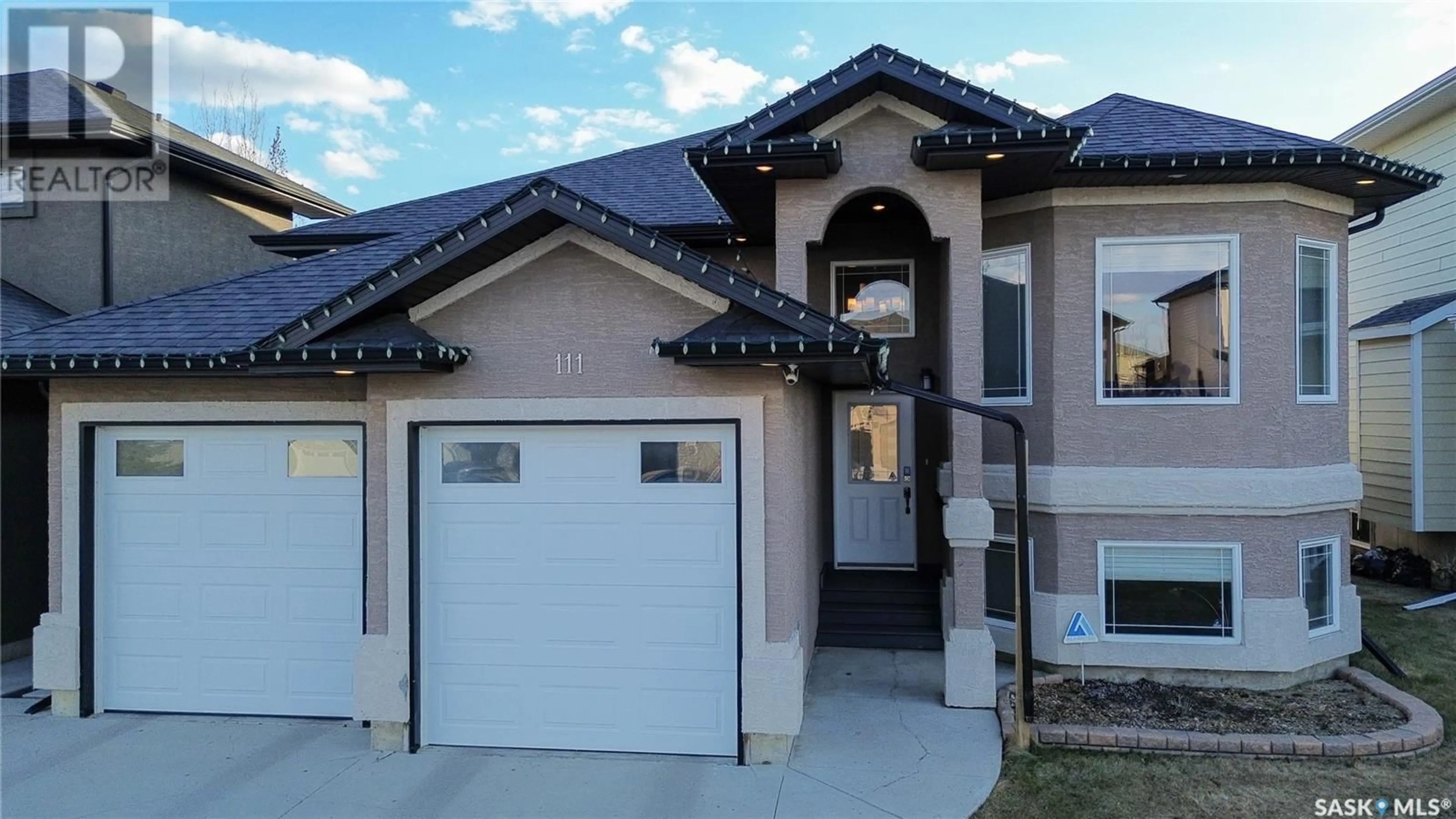 Home with vinyl exterior material, street for 111 STEFANIUK CRESCENT, Saskatoon Saskatchewan S7W0H6