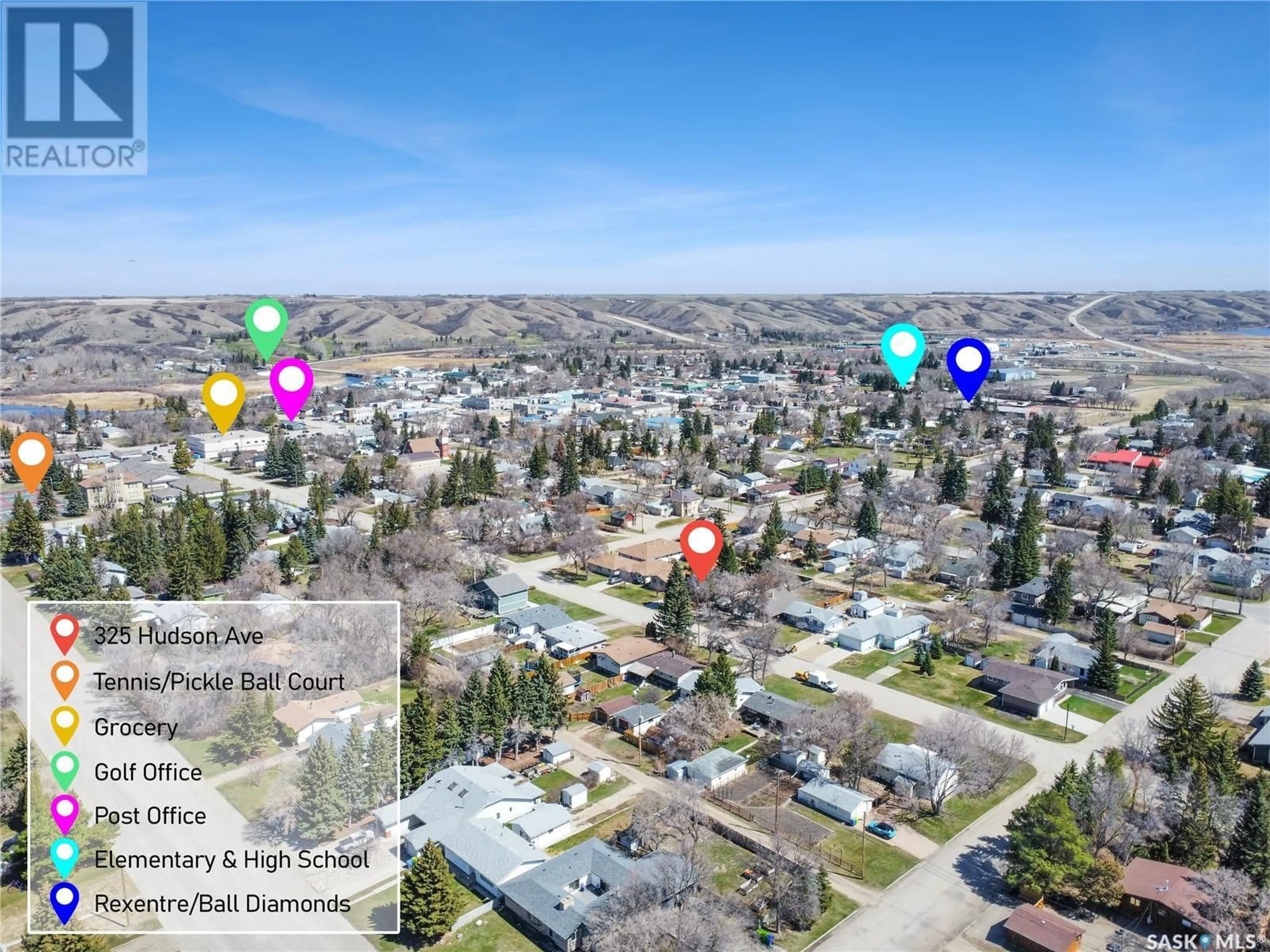 A pic from outside/outdoor area/front of a property/back of a property/a pic from drone, street for S - 325 HUDSON AVENUE, Fort Qu'Appelle Saskatchewan S0G1S0
