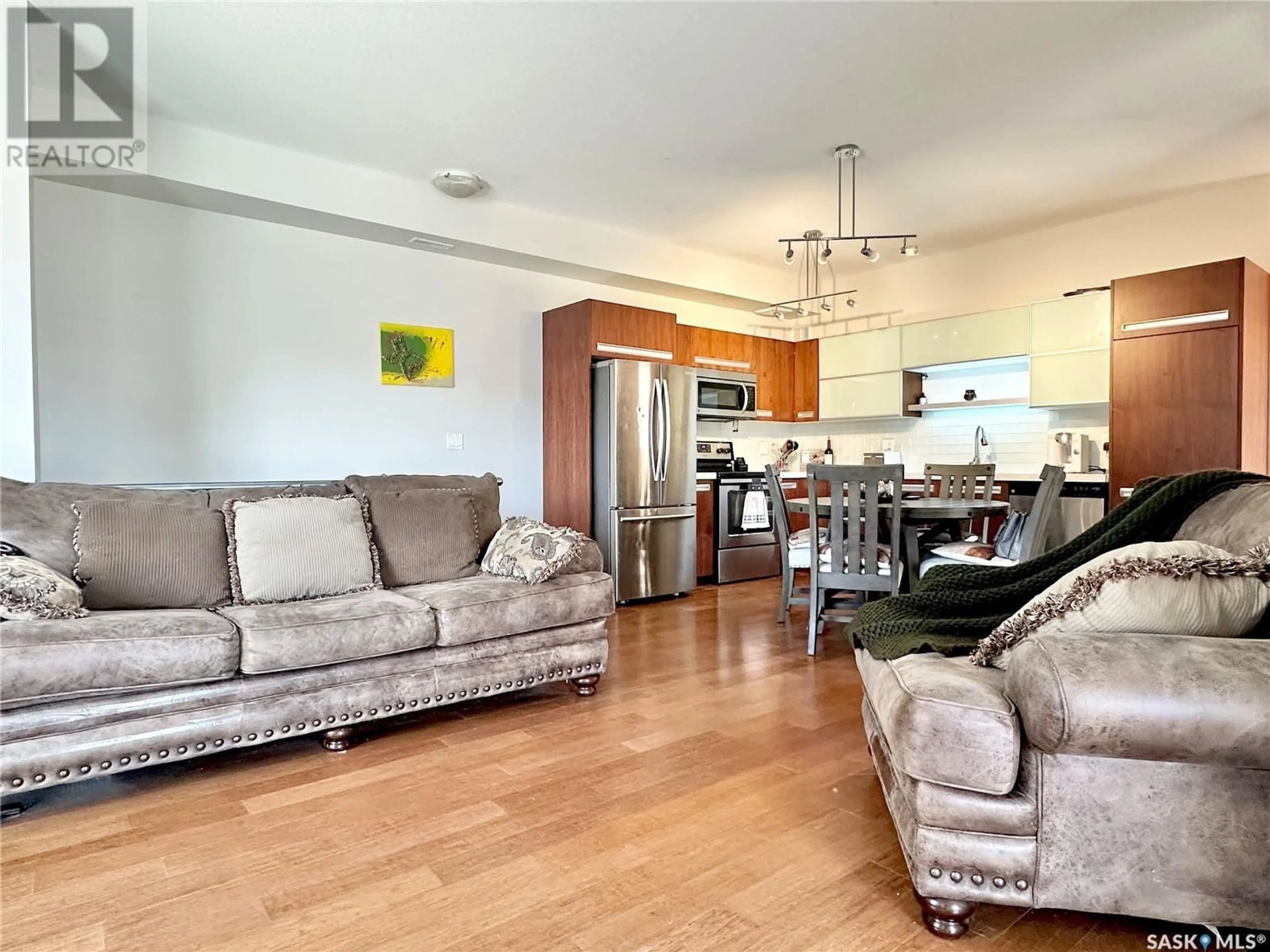 Living room with furniture, unknown for 1015 - 602 PATRICK CRESCENT, Saskatoon Saskatchewan S7W0M2