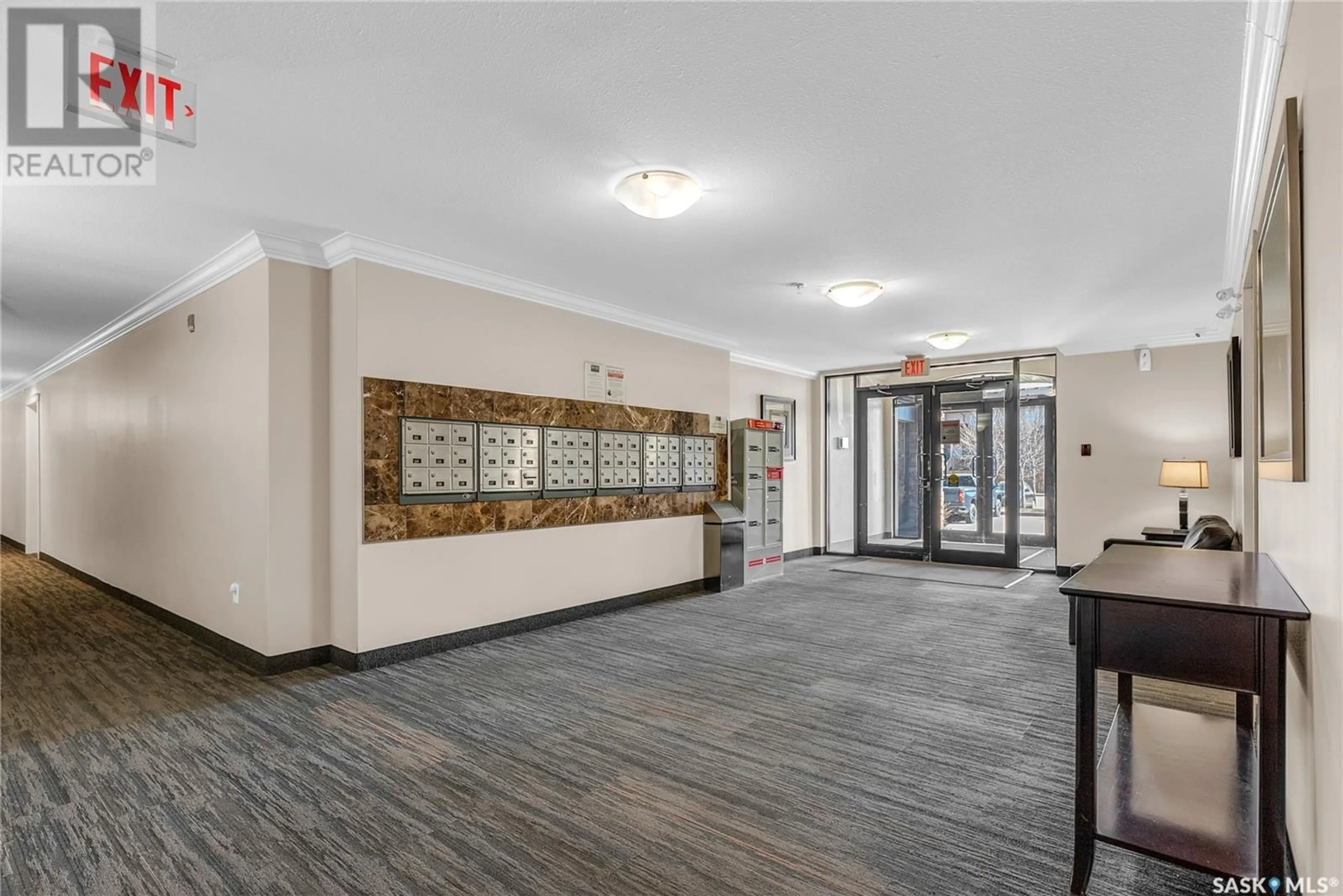 Indoor foyer for 326 - 307 HEROLD ROAD, Saskatoon Saskatchewan S7V1H9
