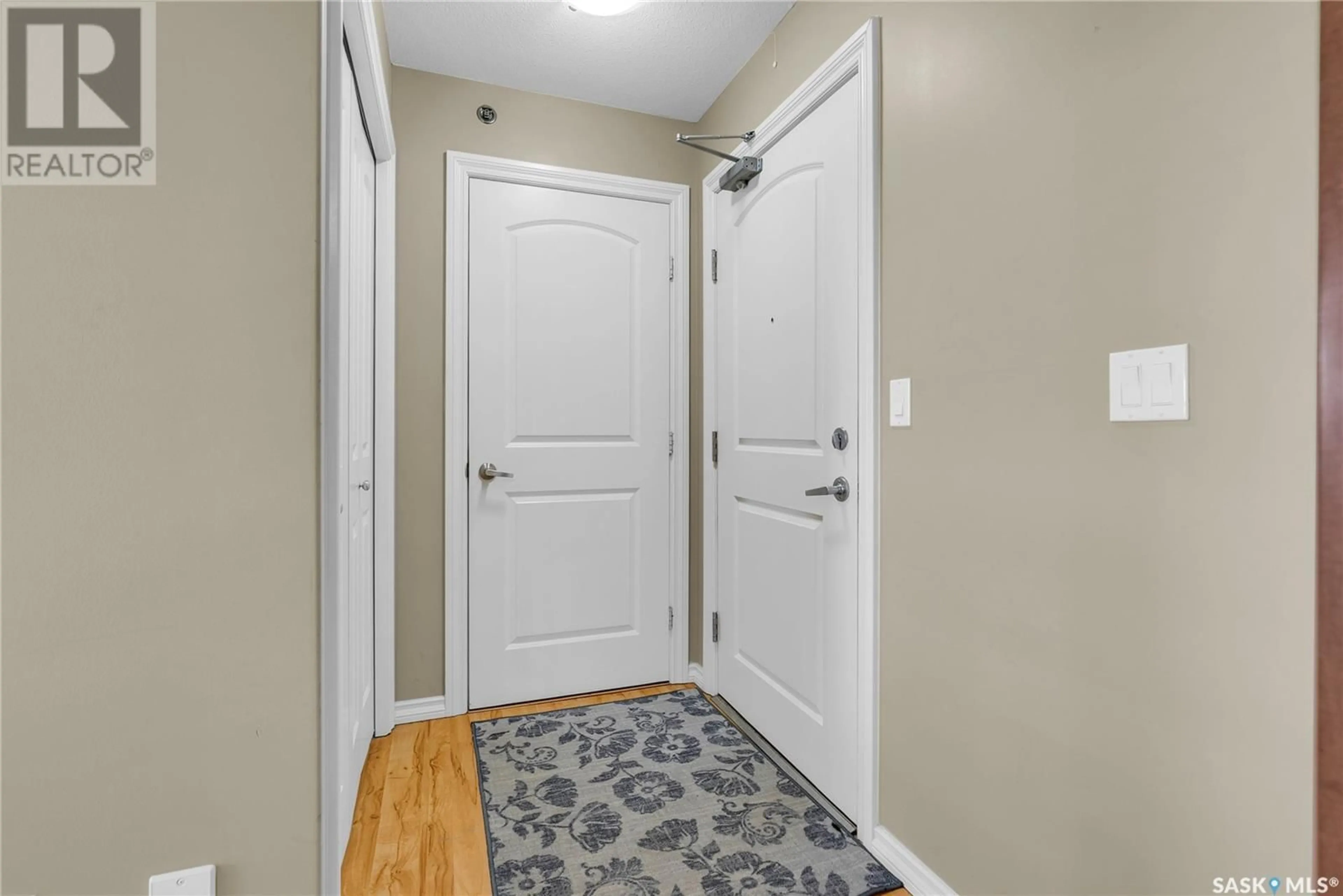 Indoor entryway for 326 - 307 HEROLD ROAD, Saskatoon Saskatchewan S7V1H9