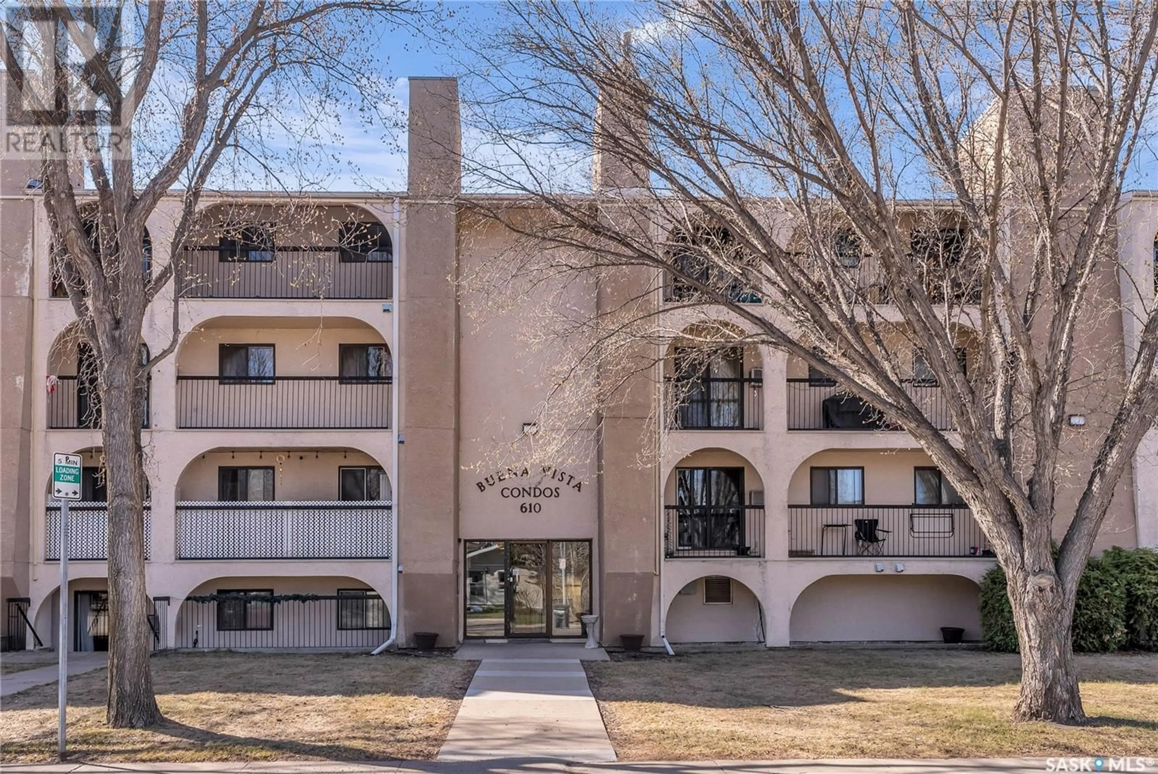 Patio, building for 307 - 610 HILLIARD STREET, Saskatoon Saskatchewan S7M5L5