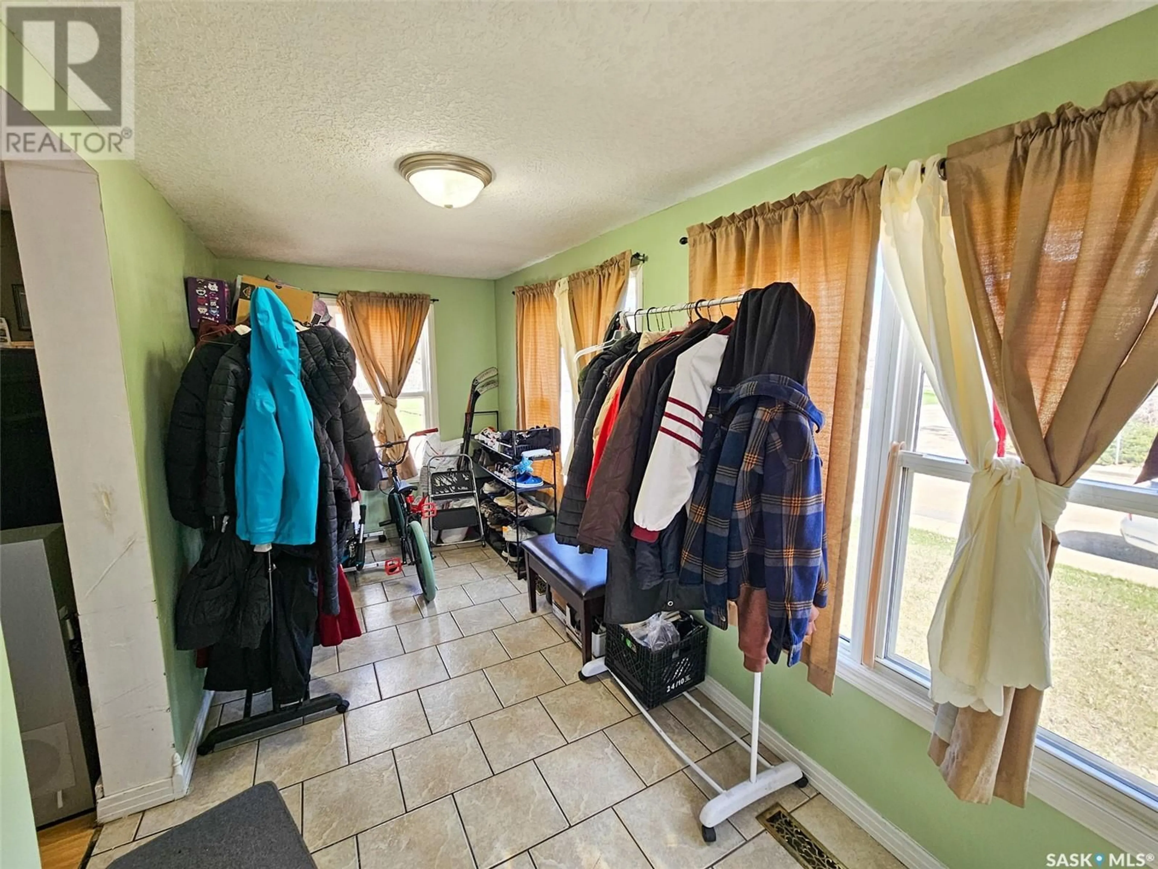 Unknown for 376 4TH AVENUE, Swift Current Saskatchewan S9H0V2