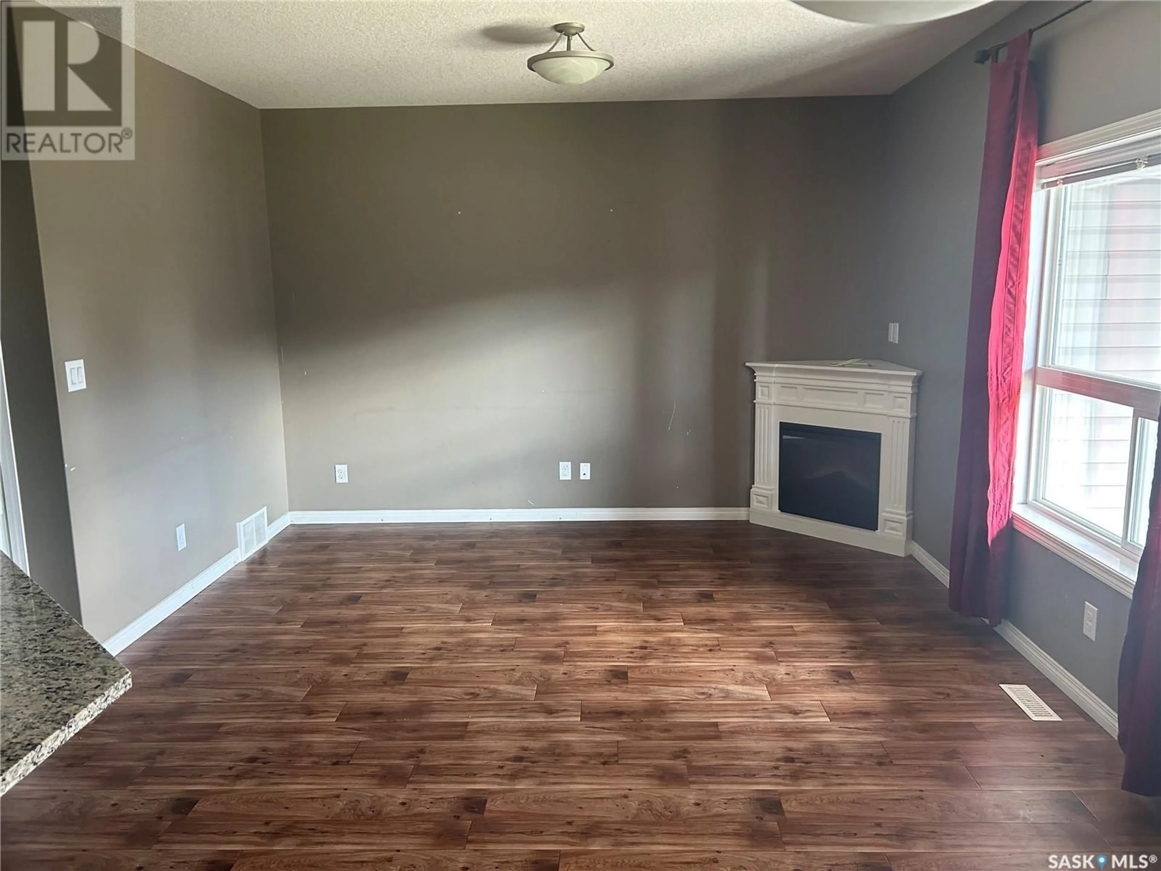A pic of a room for 210 103 KLASSEN CRESCENT, Saskatoon Saskatchewan S7R0J2