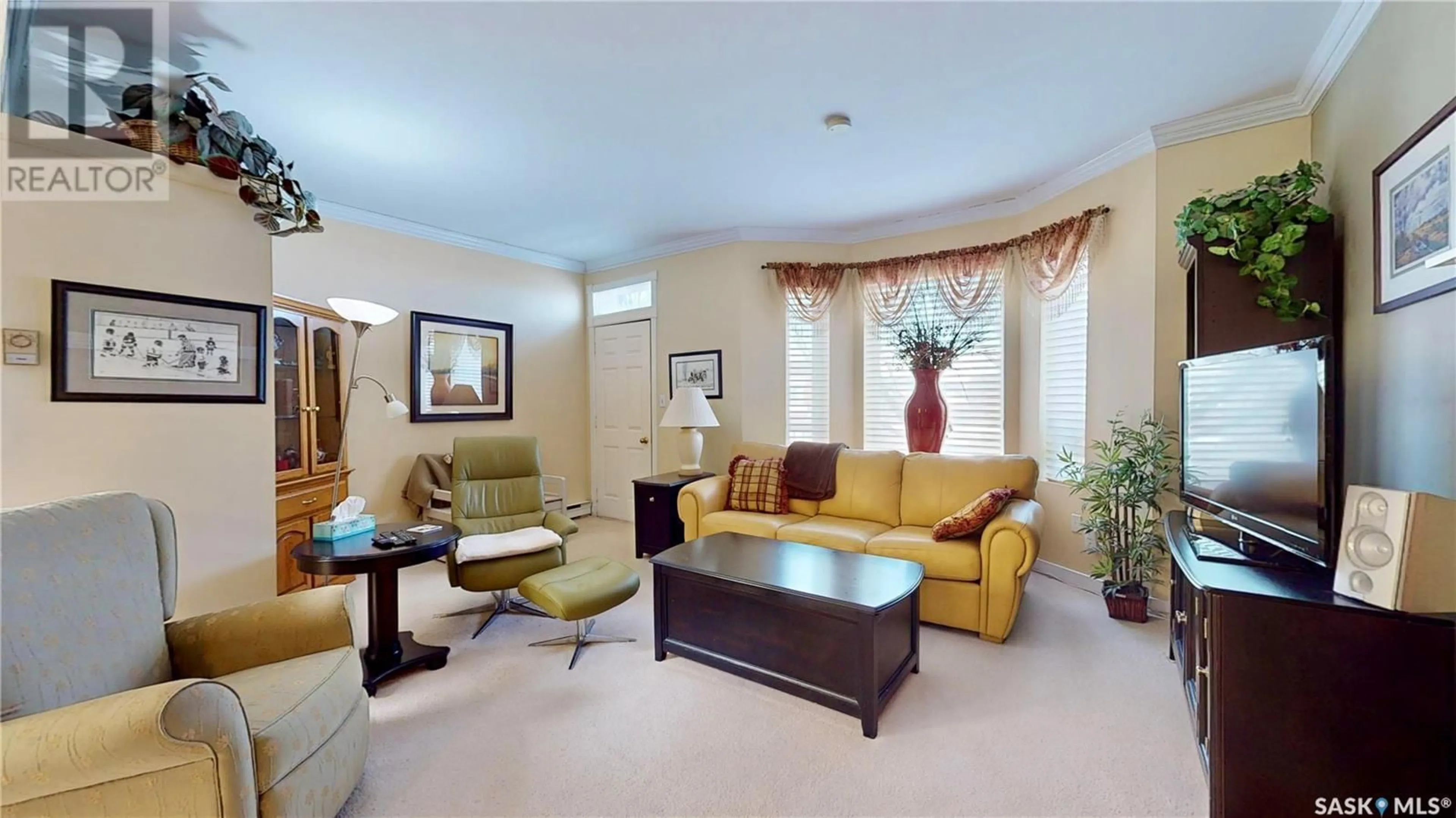 Living room with furniture, unknown for 304 - 2925 14TH AVENUE, Regina Saskatchewan S4T1R6