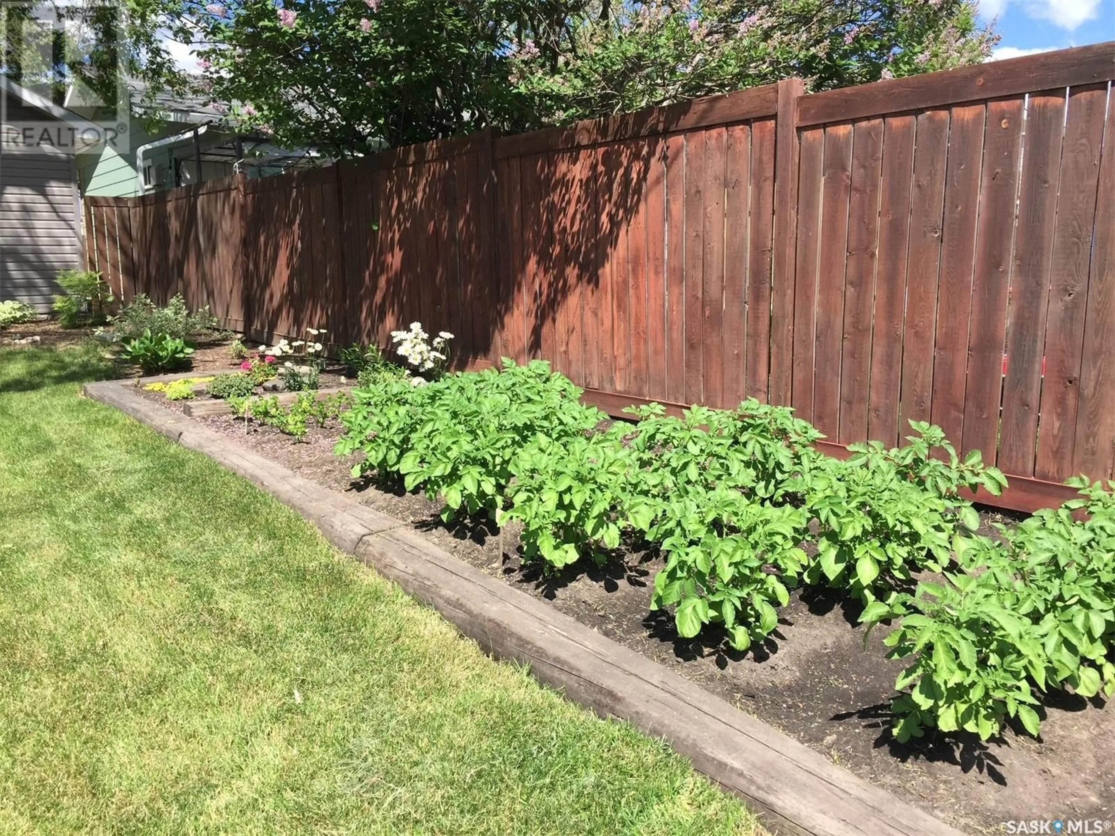 Patio, street for E - 125 1ST STREET, Spiritwood Saskatchewan S0J2M0