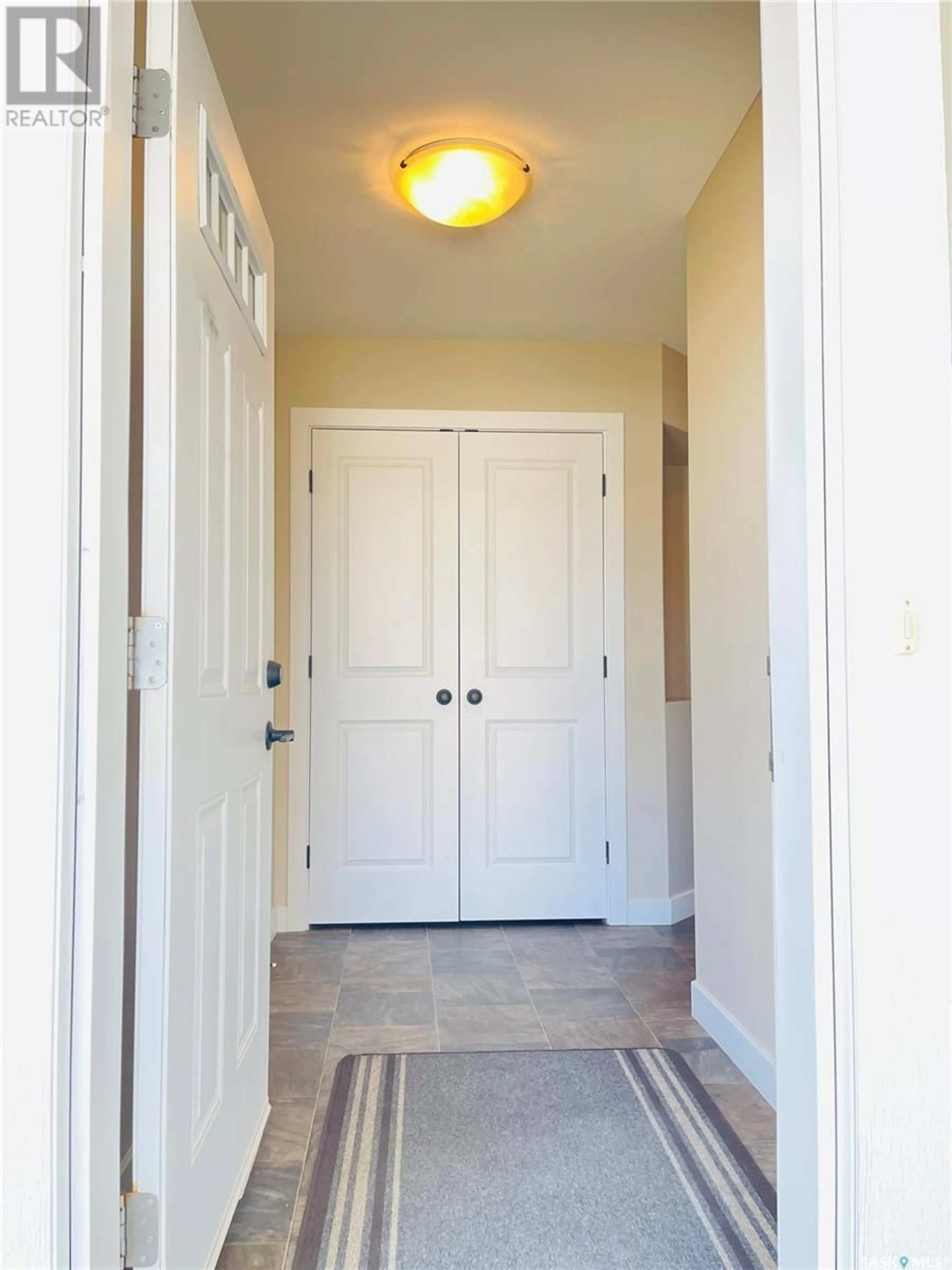 Indoor entryway for 5657 PEARSALL CRESCENT, Regina Saskatchewan S4W0K2