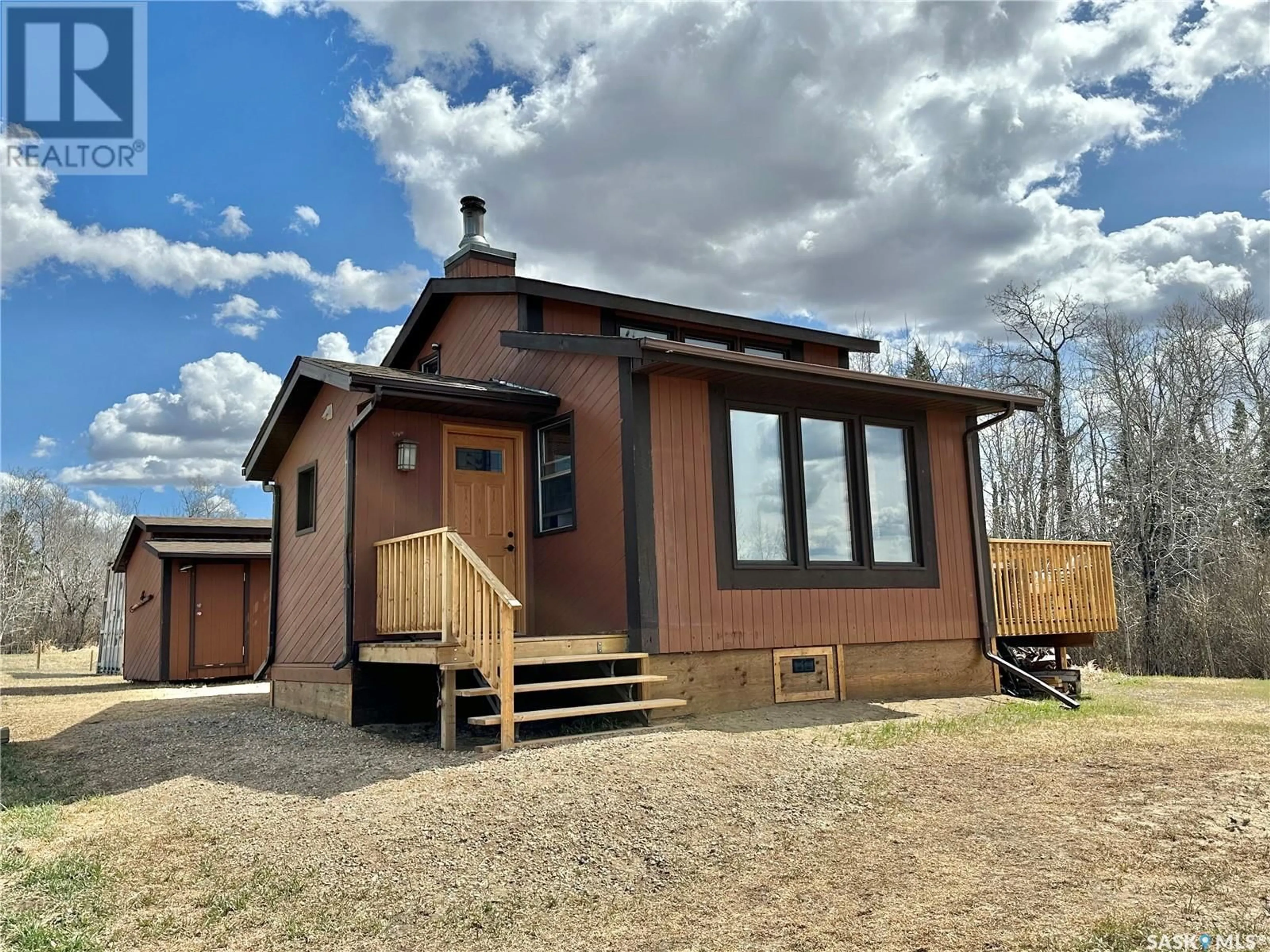 Home with vinyl exterior material, building for 100 NEBO RD, Canwood Rm No. 494 Saskatchewan S0J1X0