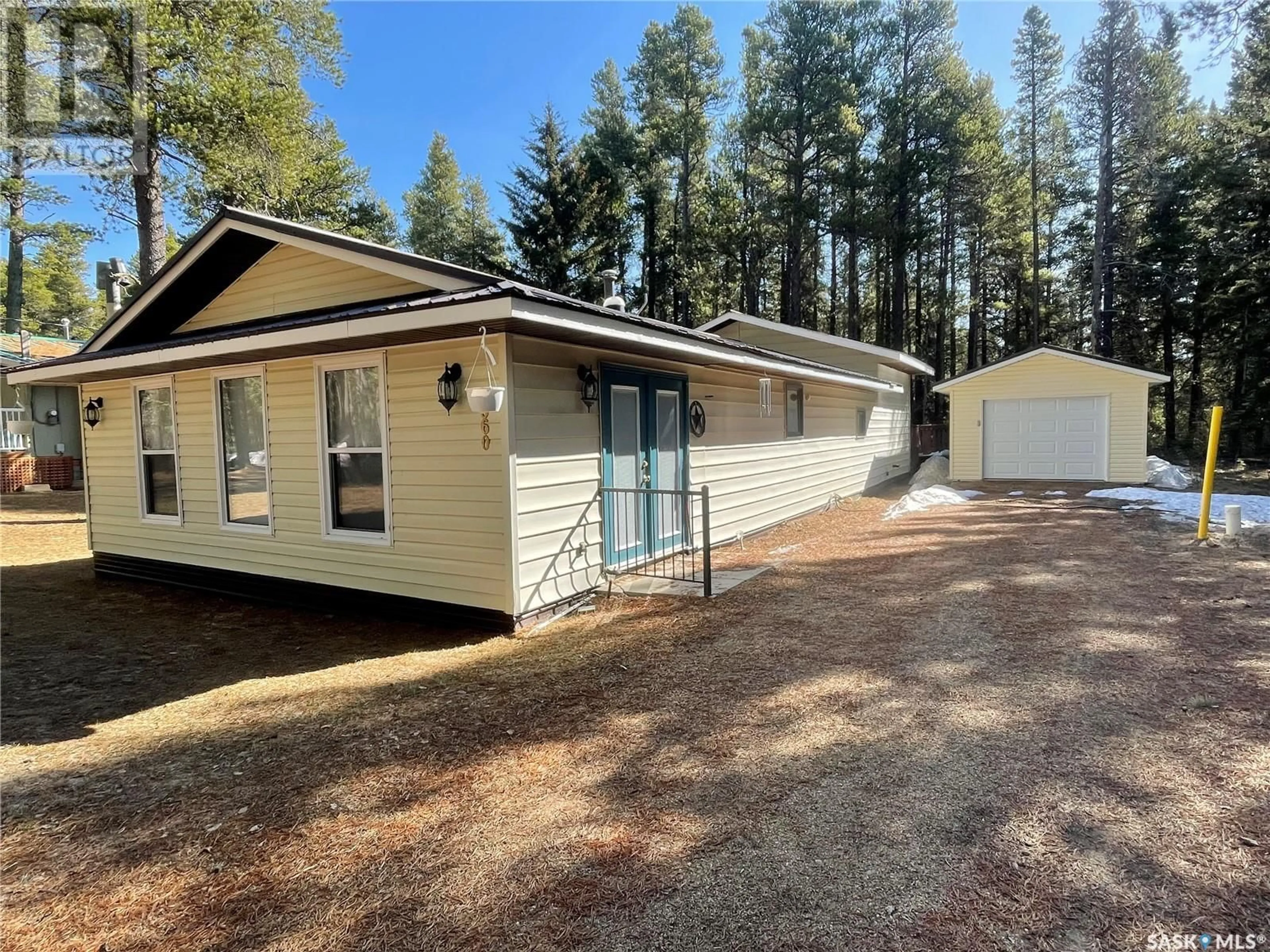 Home with vinyl exterior material, unknown for 360 BEN HOPE STREET, Cypress Hills Provincial Park Saskatchewan S0N1N0