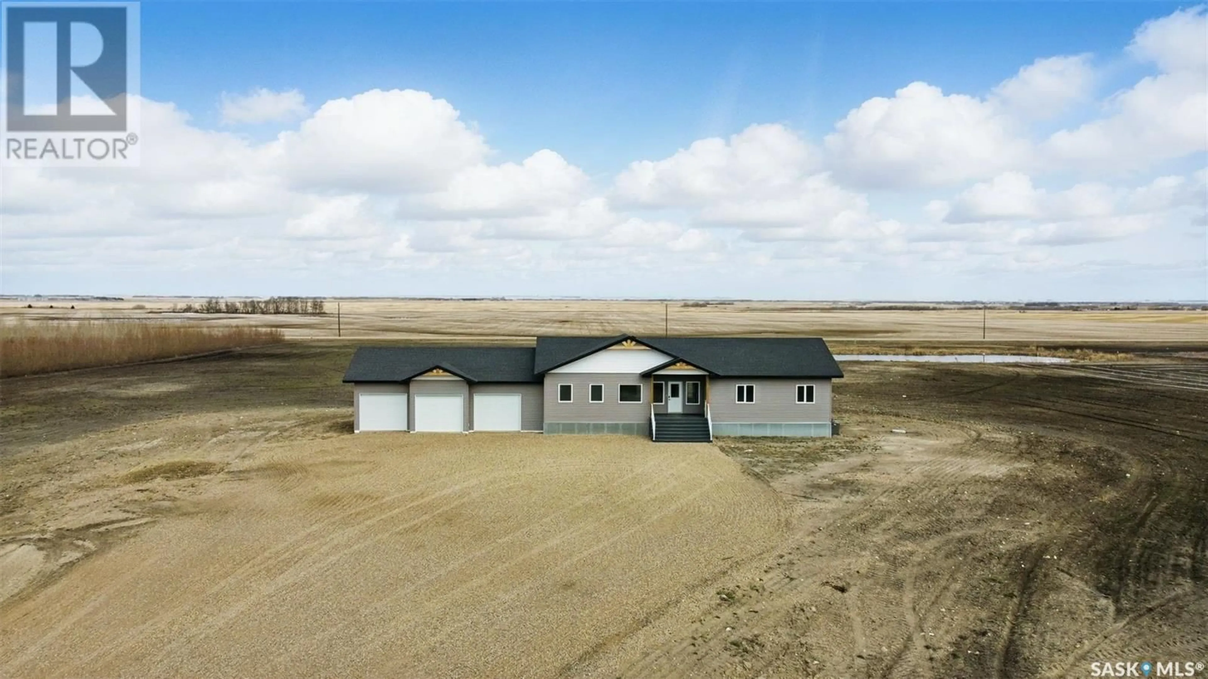 A pic from outside/outdoor area/front of a property/back of a property/a pic from drone, building for 8 GEORGE DRIVE, Humboldt Rm No. 370 Saskatchewan S0K2A0