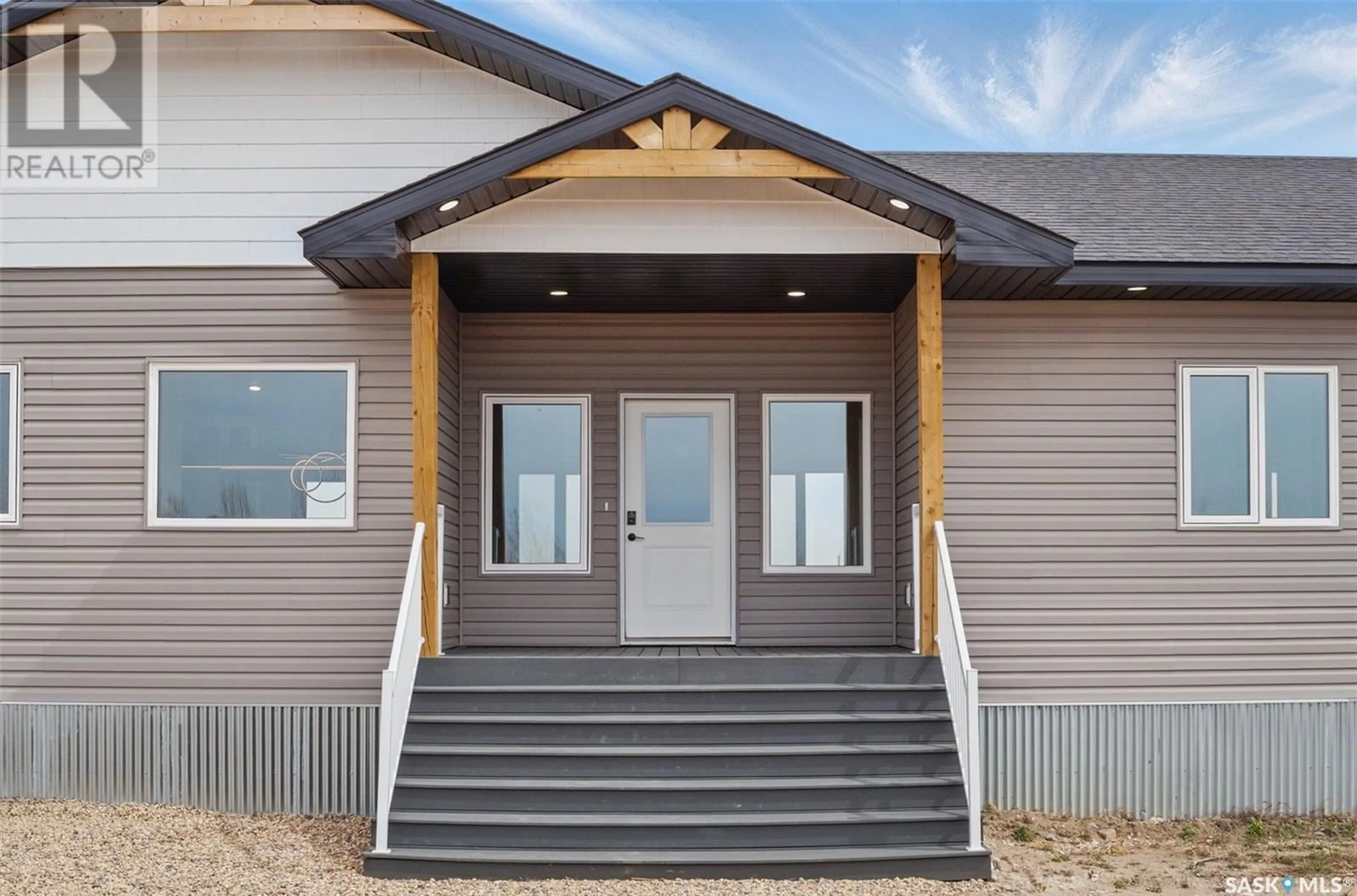 Home with vinyl exterior material, street for 8 GEORGE DRIVE, Humboldt Rm No. 370 Saskatchewan S0K2A0