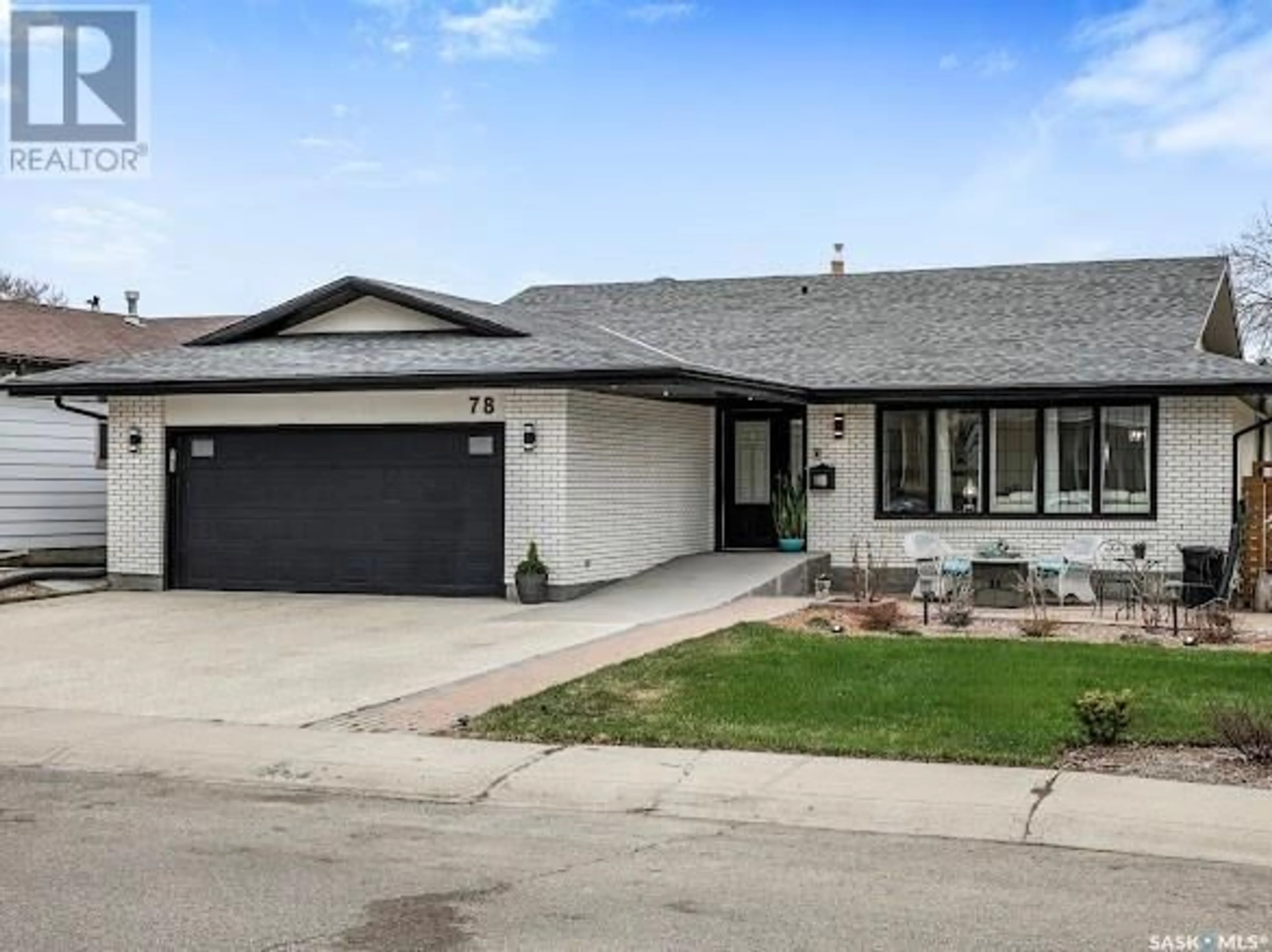 Home with vinyl exterior material, street for 78 METCALFE ROAD, Regina Saskatchewan S4V0H8