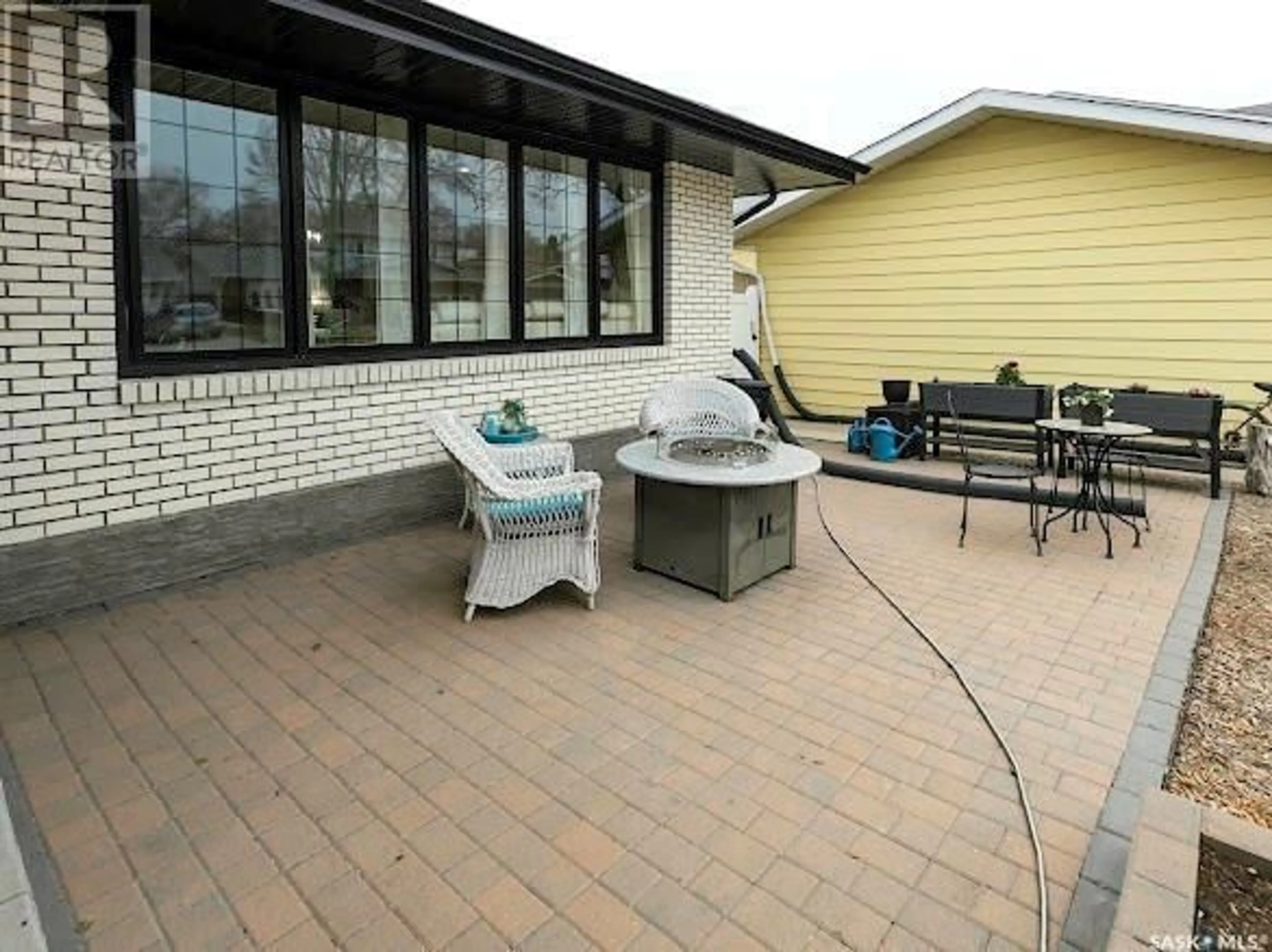 Patio, street for 78 METCALFE ROAD, Regina Saskatchewan S4V0H8