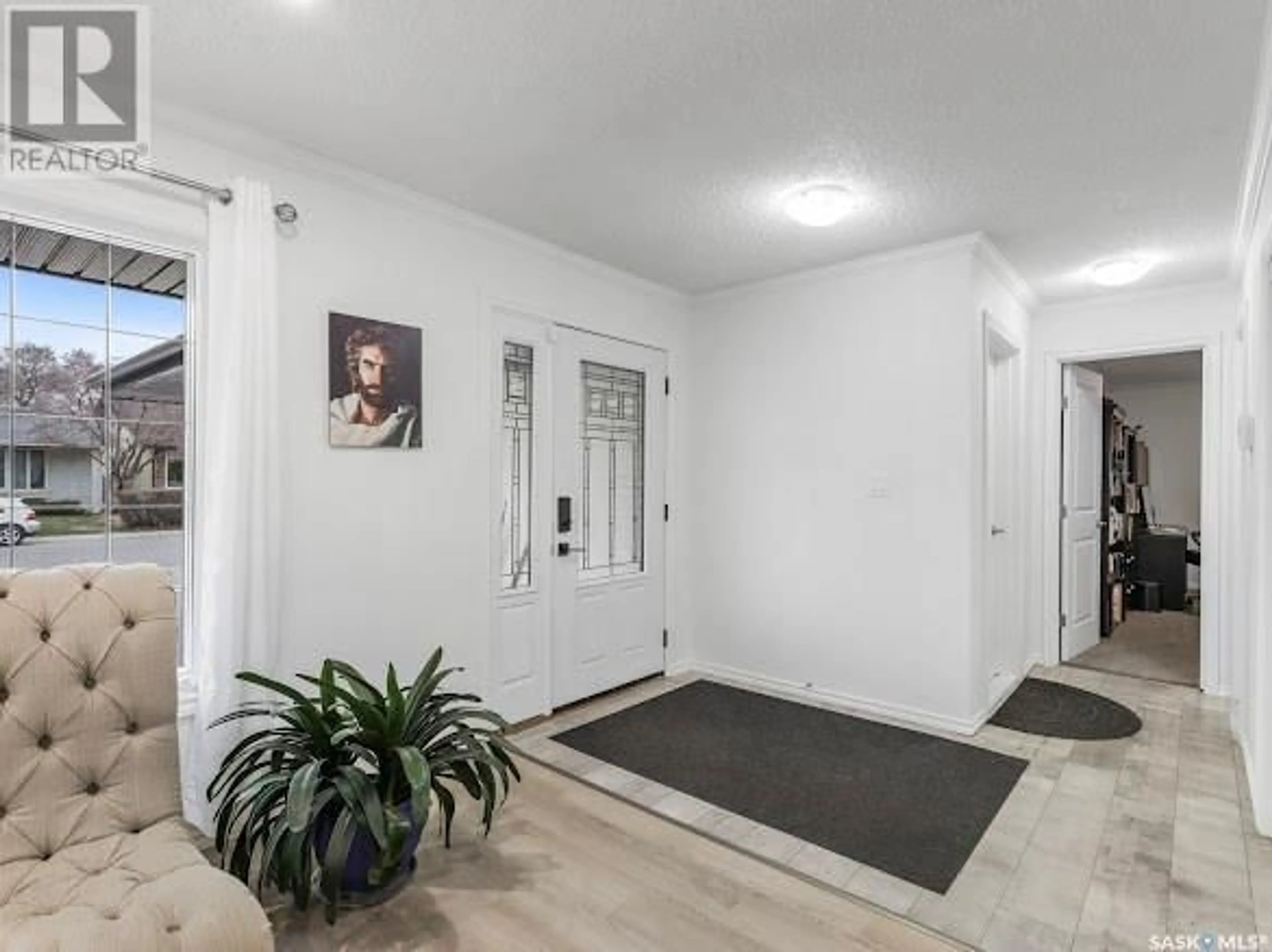 Indoor entryway for 78 METCALFE ROAD, Regina Saskatchewan S4V0H8