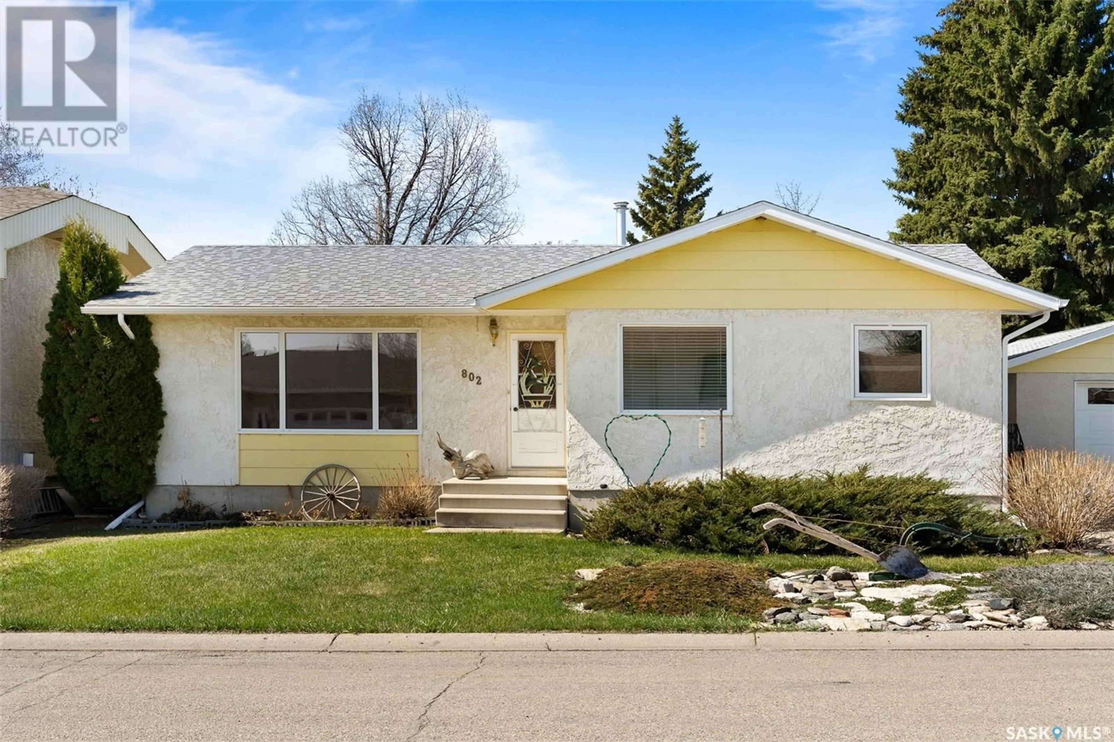 Home with vinyl exterior material, street for 802 SOAMES STREET, Indian Head Saskatchewan S0G2K0