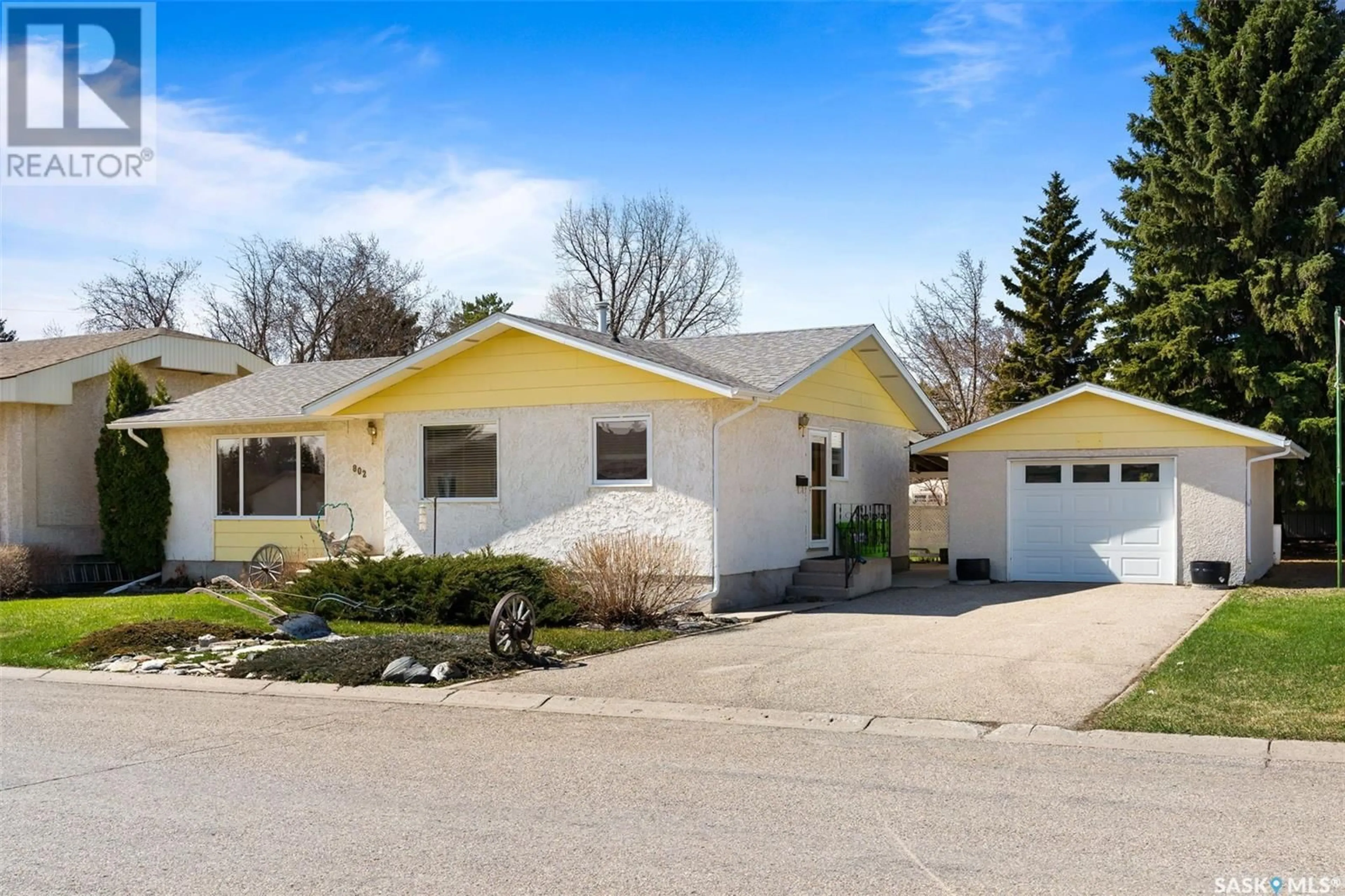 Home with vinyl exterior material, street for 802 SOAMES STREET, Indian Head Saskatchewan S0G2K0