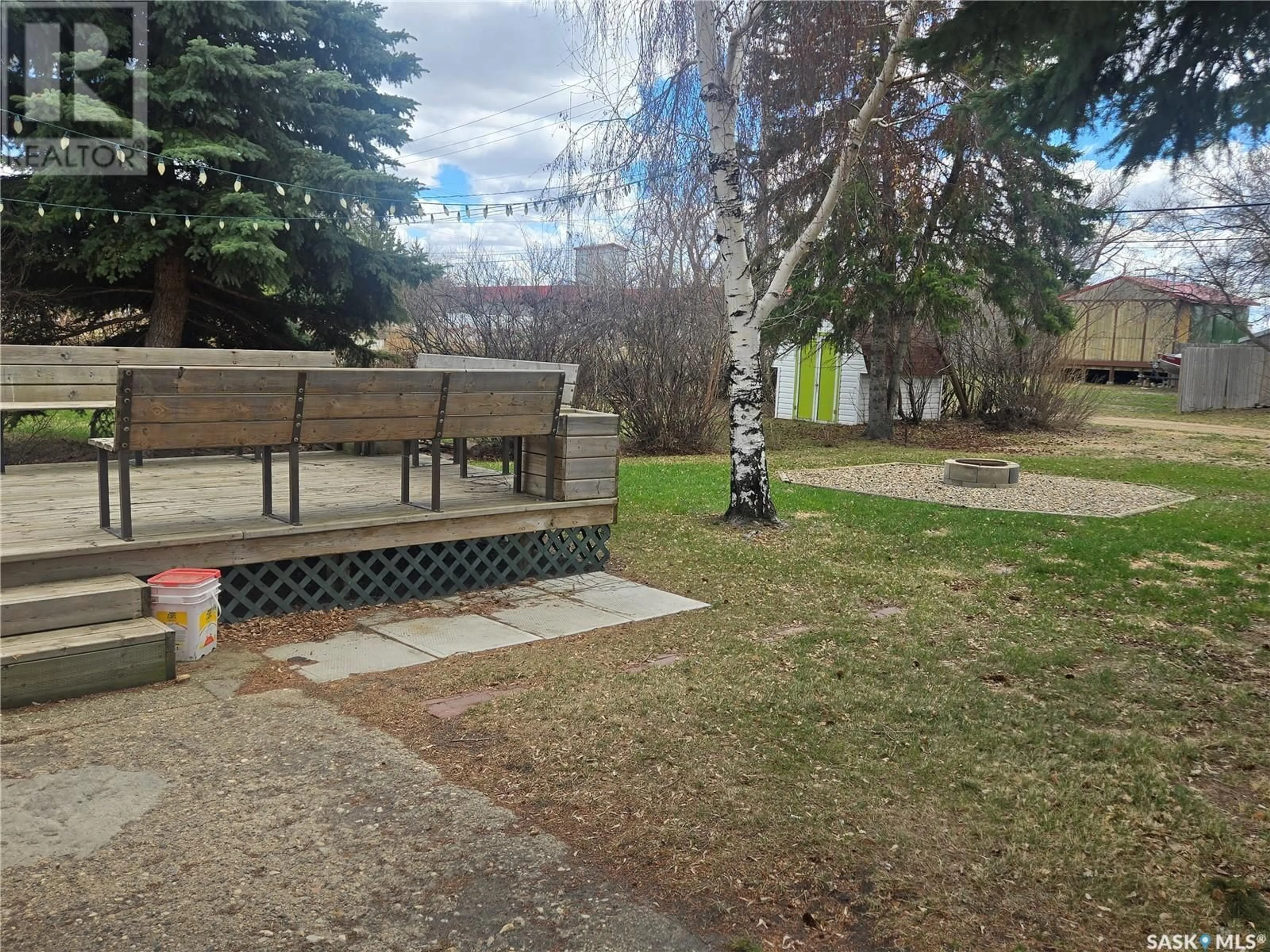 Patio, unknown for E - 457 THIRD AVENUE, Melville Saskatchewan S0A2P0