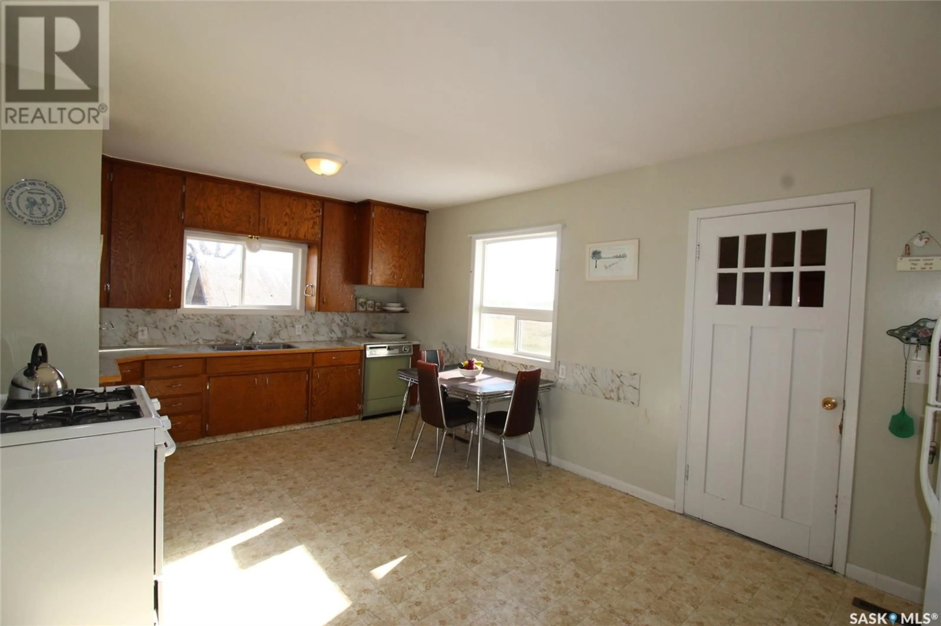 Standard kitchen, ceramic/tile floor for 710 RAILWAY AVENUE, Dollard Saskatchewan S0N0S0