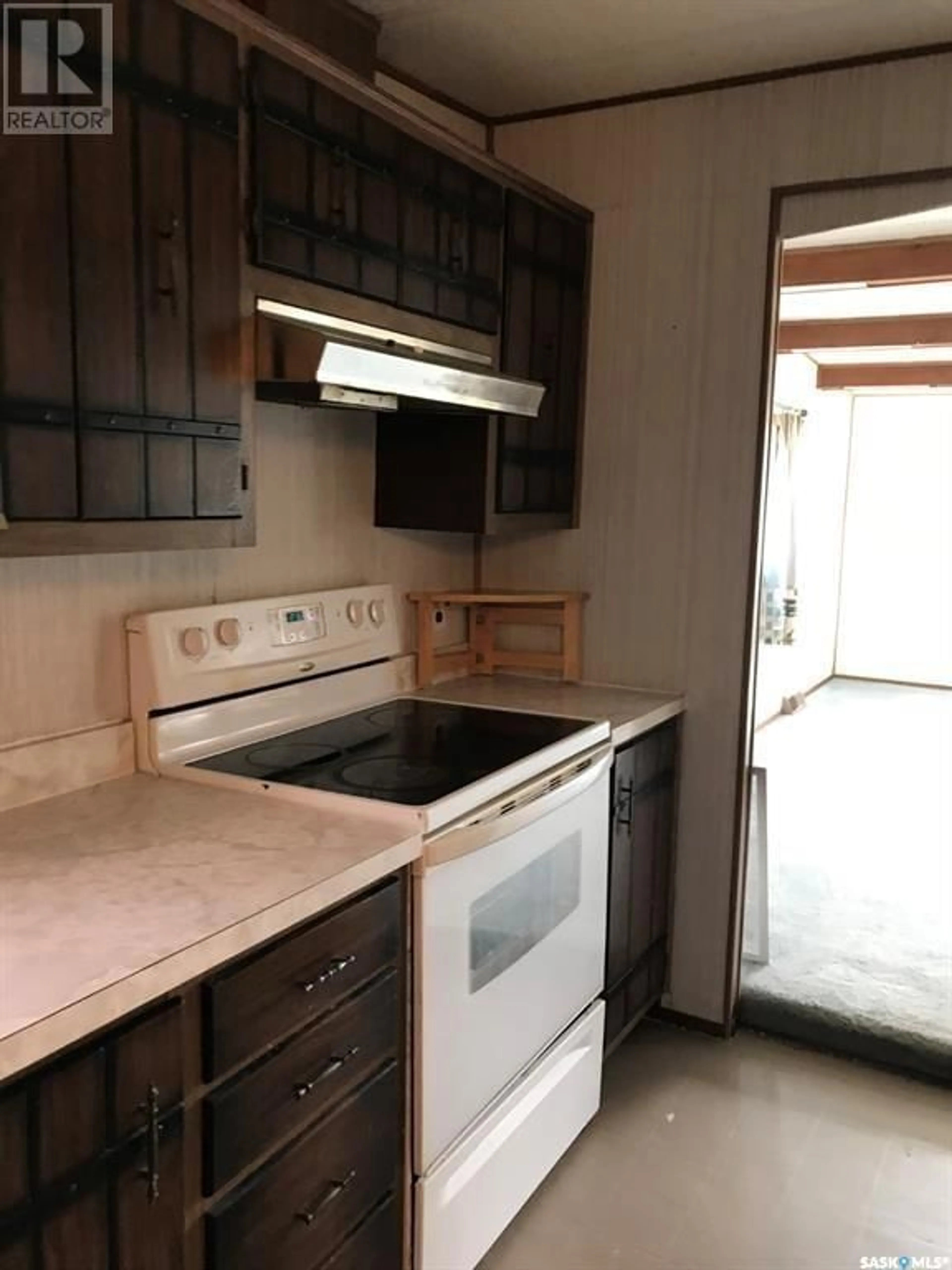 Standard kitchen, ceramic/tile floor for 832 BERYL AVENUE, Oxbow Saskatchewan S0C2B0