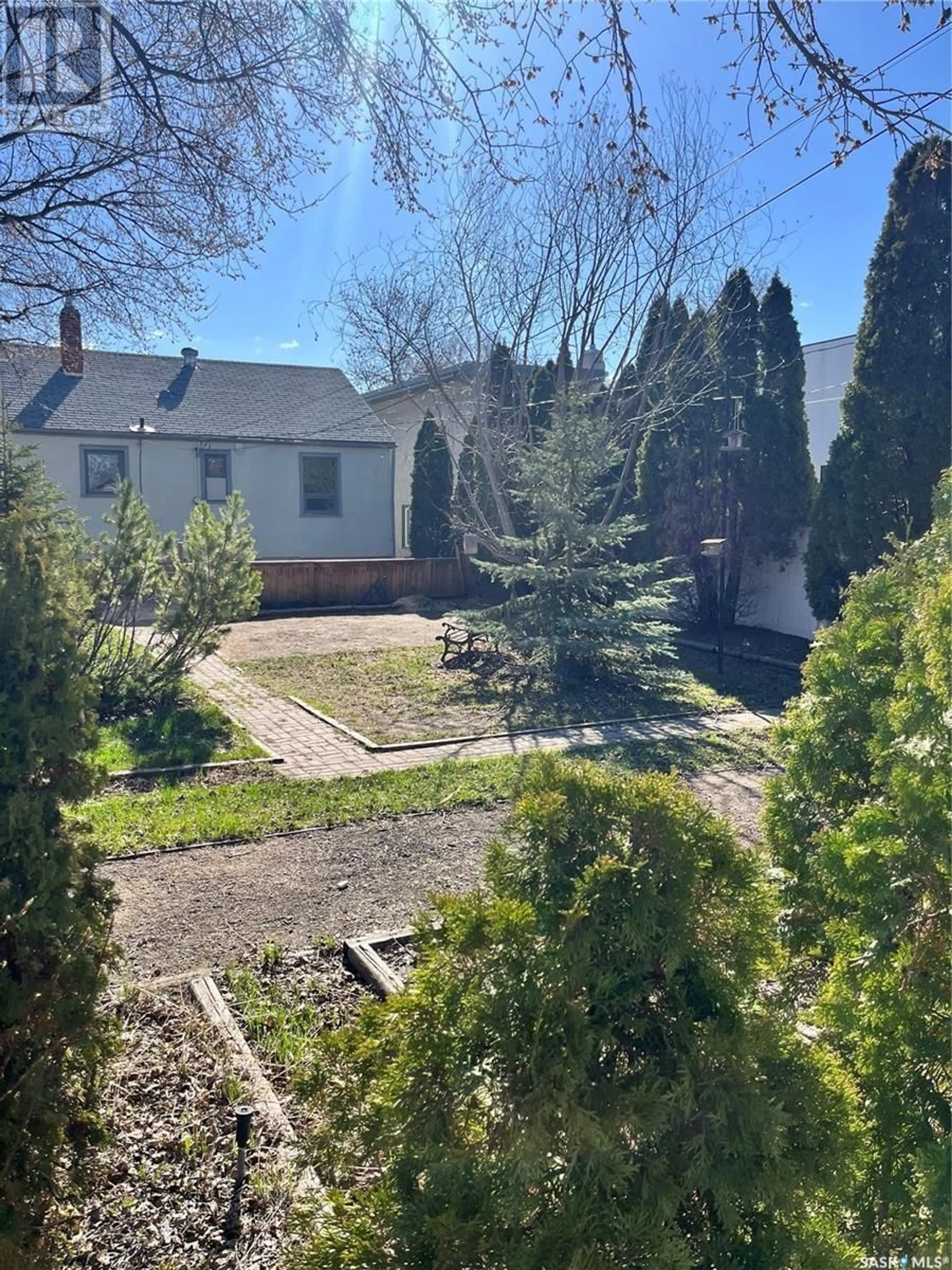 A pic from outside/outdoor area/front of a property/back of a property/a pic from drone, street for 2600 CAMERON STREET, Regina Saskatchewan S4T2W4