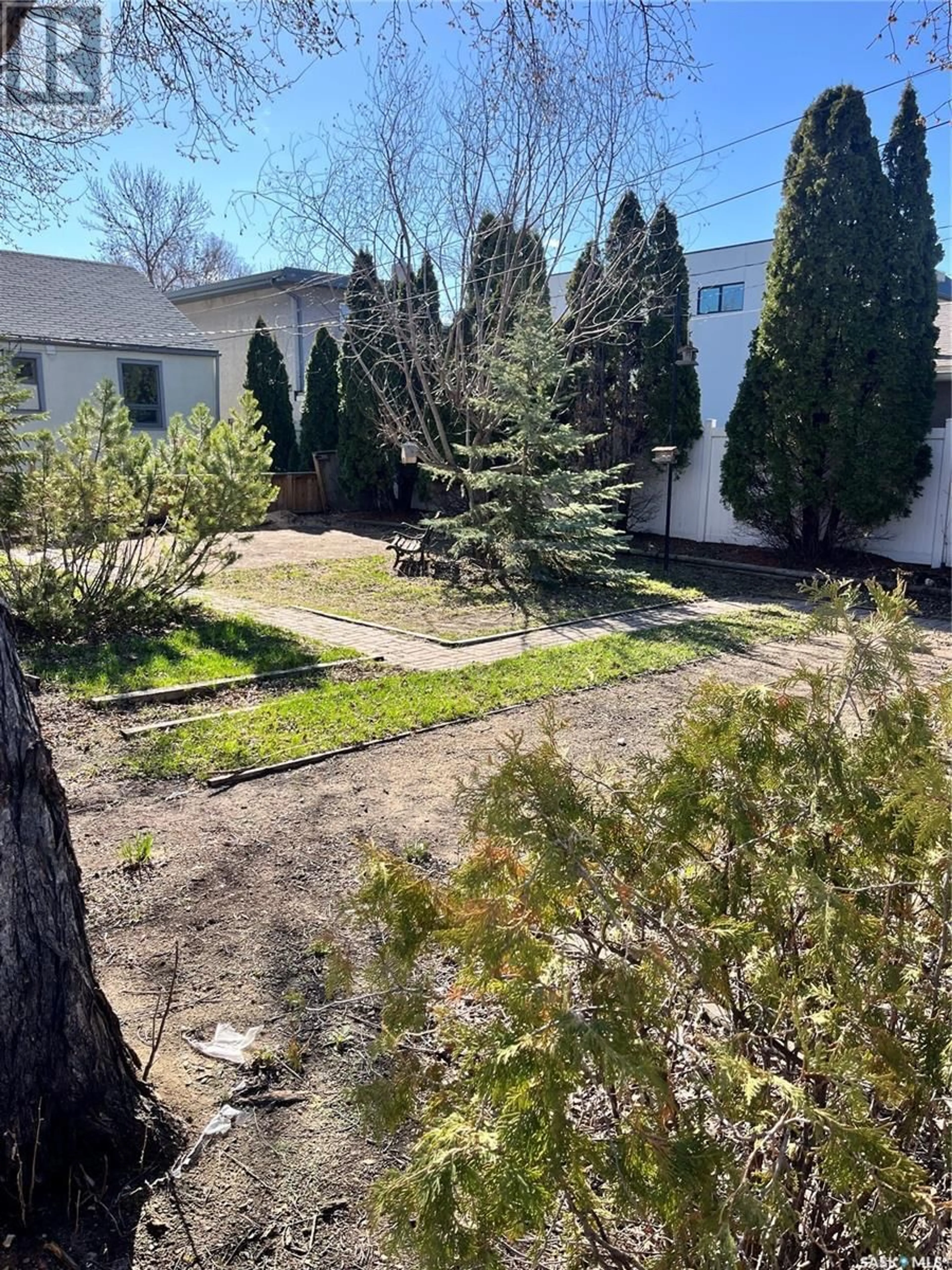 A pic from outside/outdoor area/front of a property/back of a property/a pic from drone, street for 2600 CAMERON STREET, Regina Saskatchewan S4T2W4