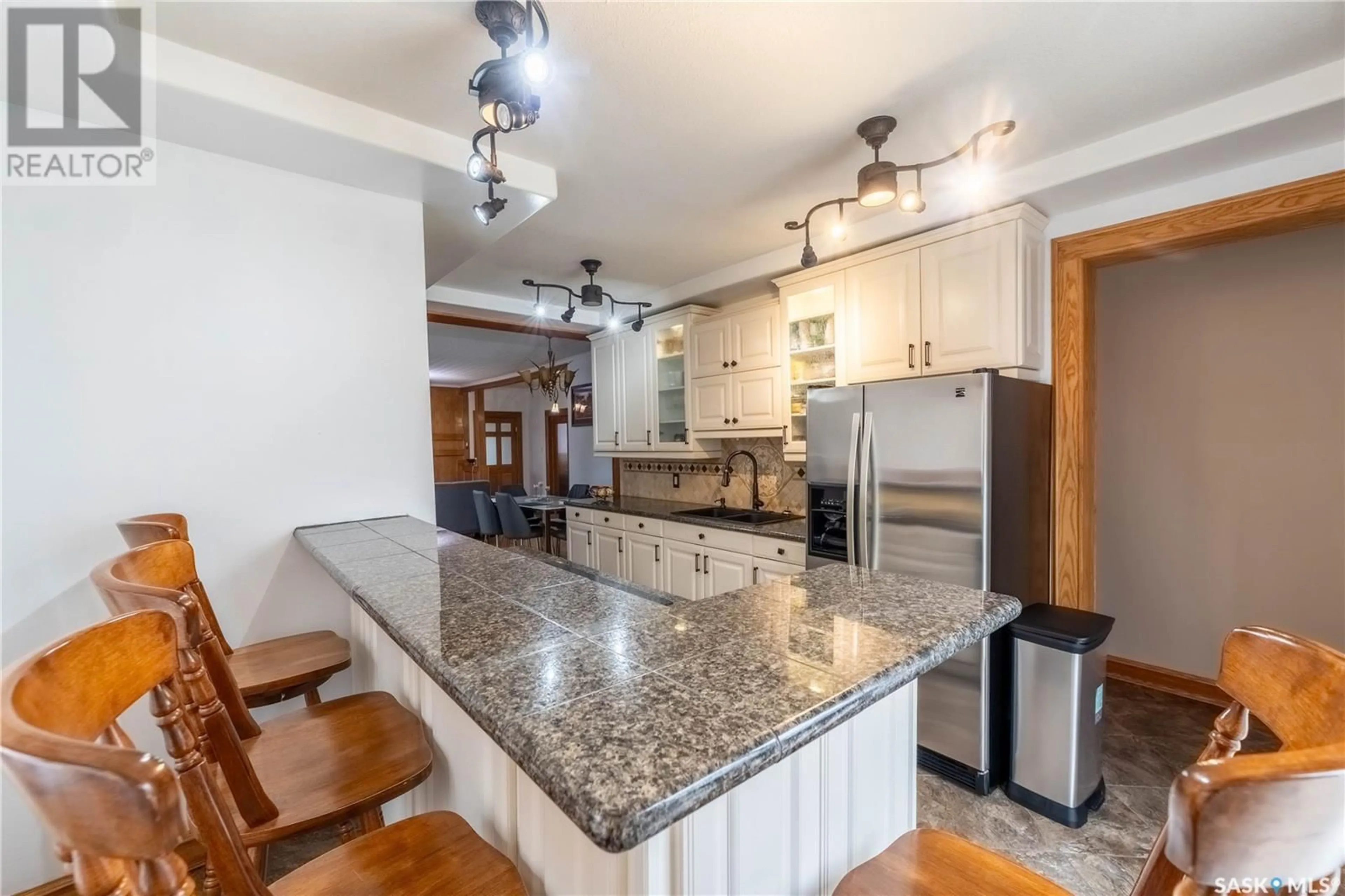 Open concept kitchen, ceramic/tile floor for 1115 HENLEAZE AVENUE, Moose Jaw Saskatchewan S6H3V8