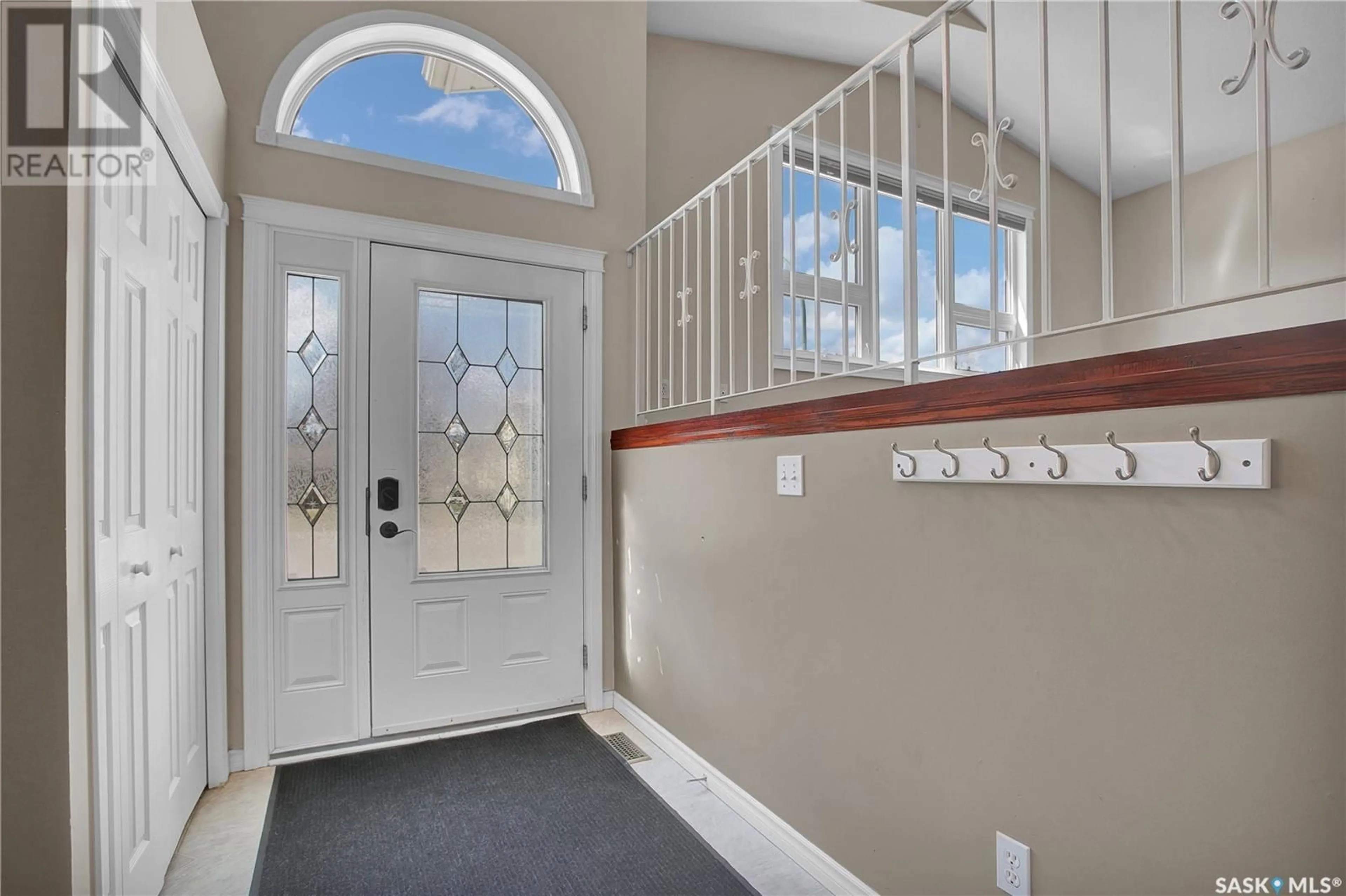 Indoor entryway for 247 O'REGAN CRESCENT, Saskatoon Saskatchewan S7L6N4