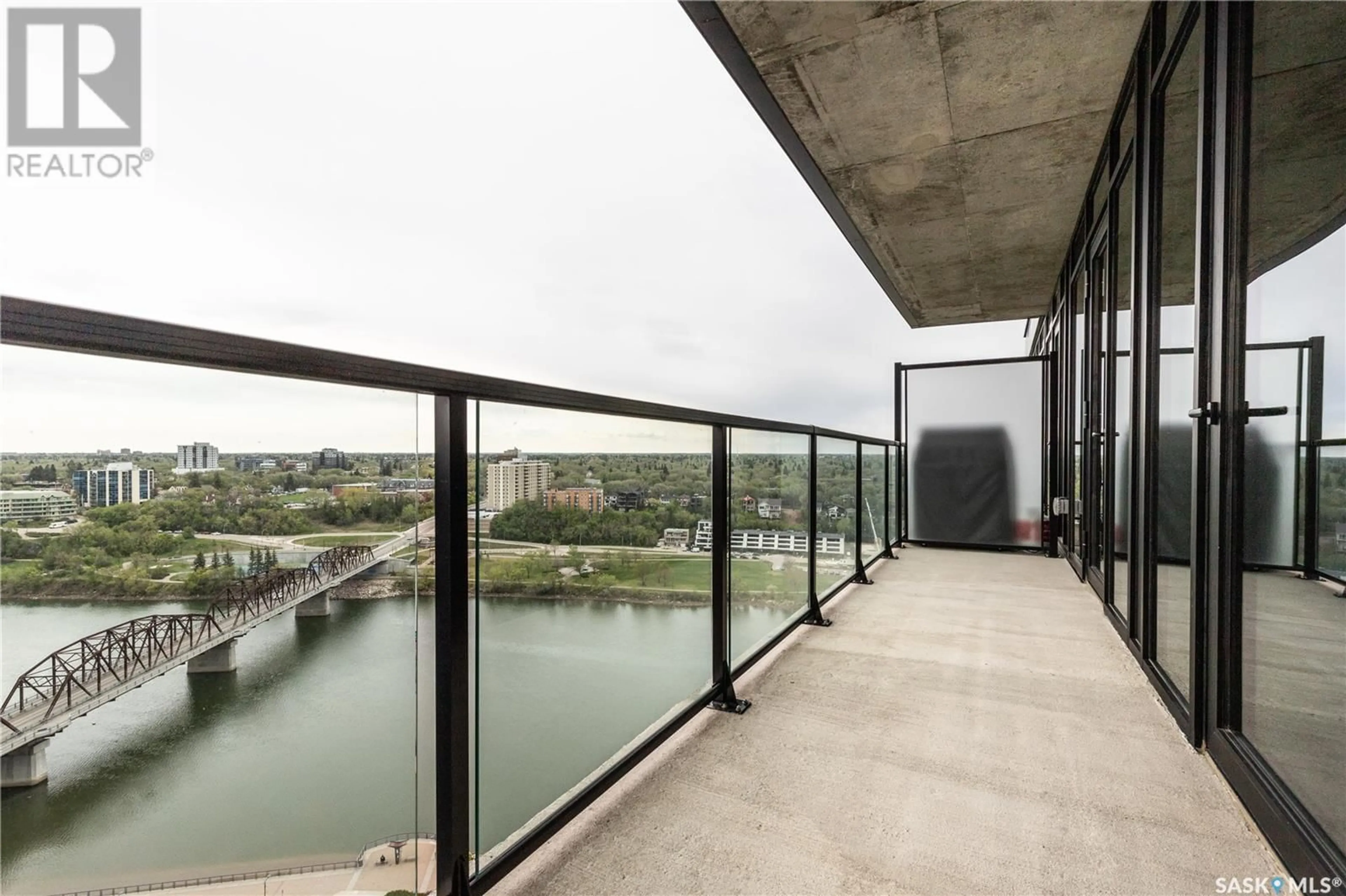Balcony in the apartment, water/lake/river/ocean view for 490 2ND AVENUE, Saskatoon Saskatchewan S7K4H5