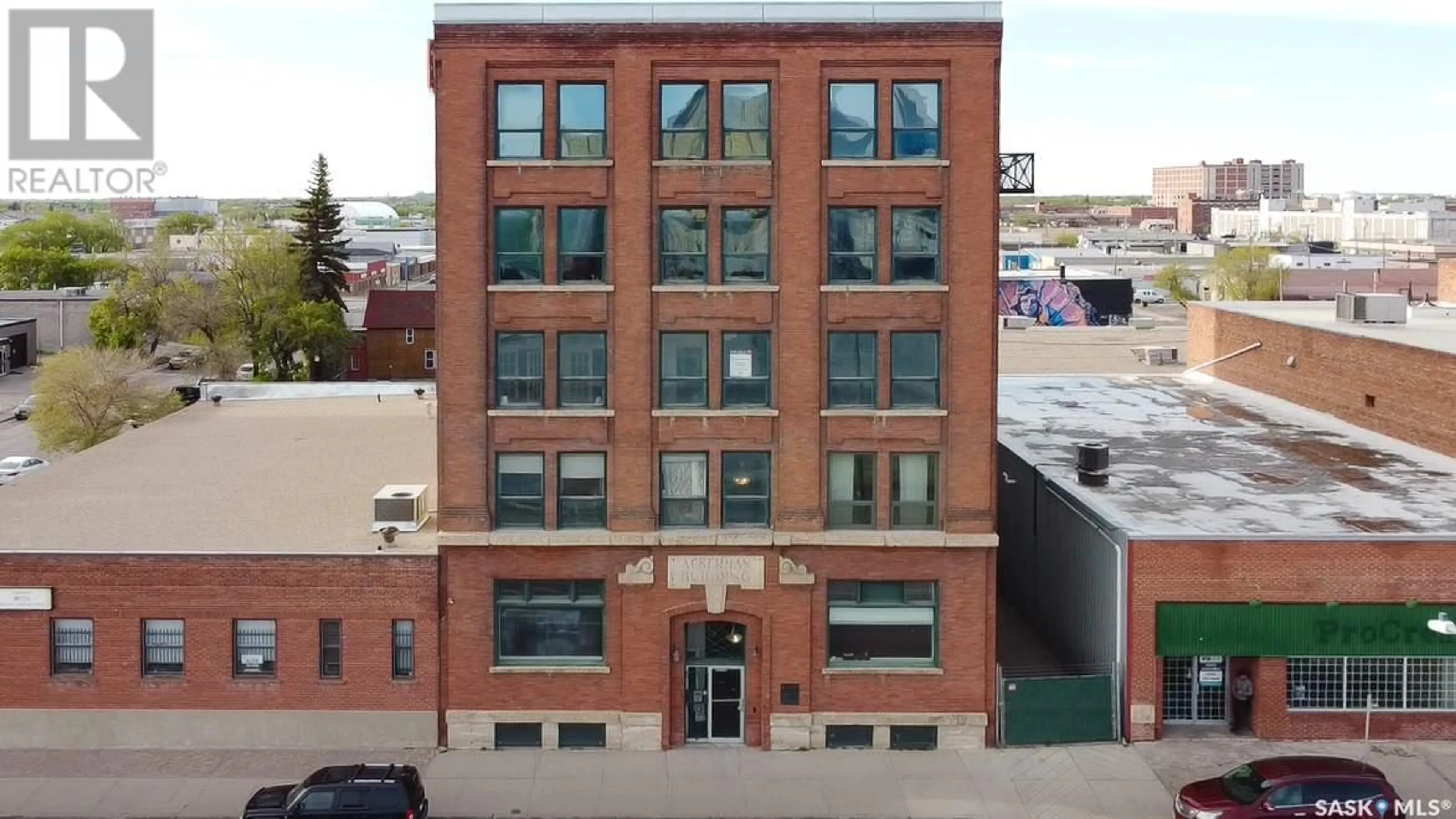 Home with brick exterior material, building for 302 - 2128 DEWDNEY AVENUE, Regina Saskatchewan S4R1H2