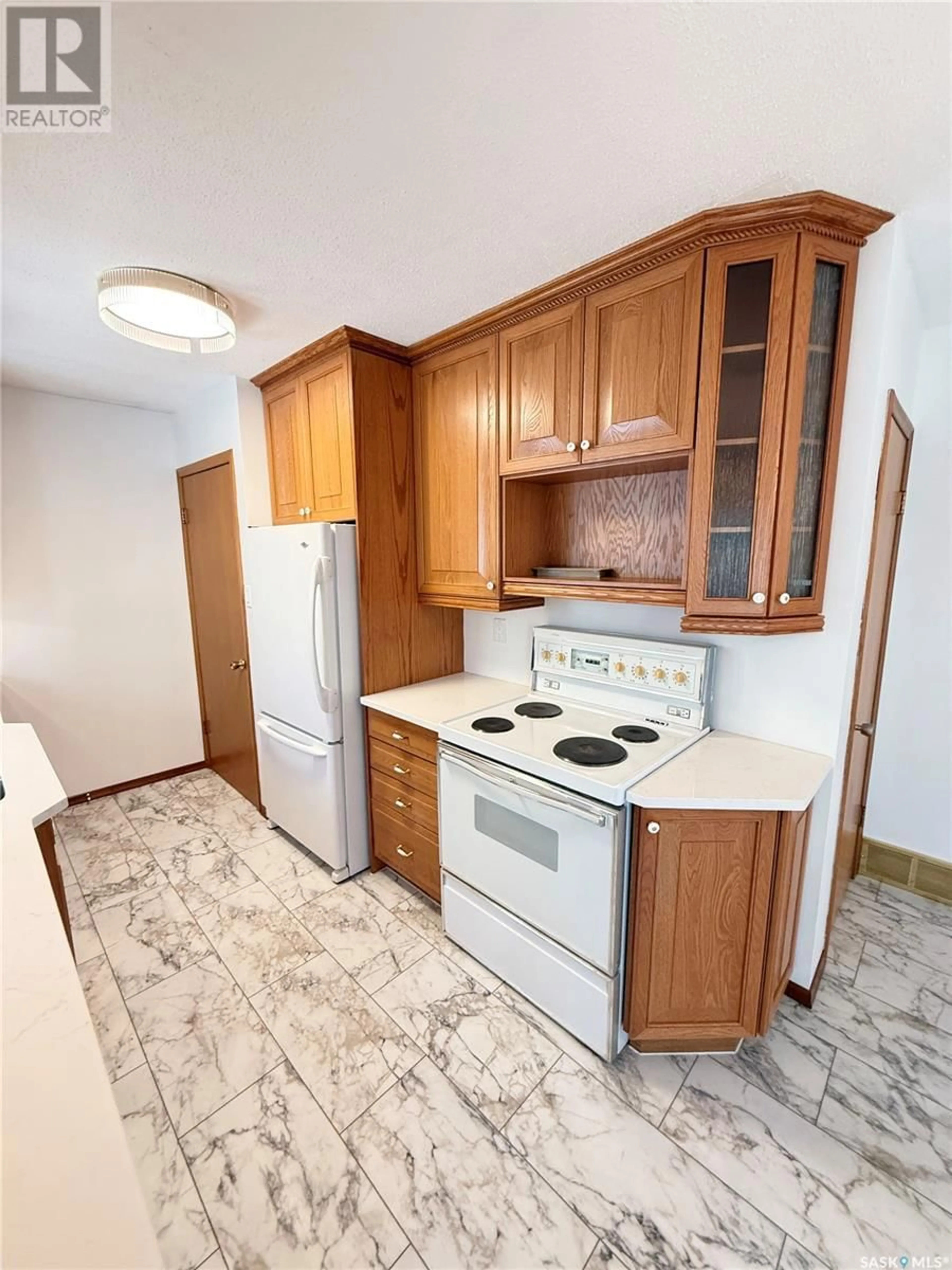 Standard kitchen, unknown for 716 WINDSOR STREET, Weyburn Saskatchewan S4H0X4