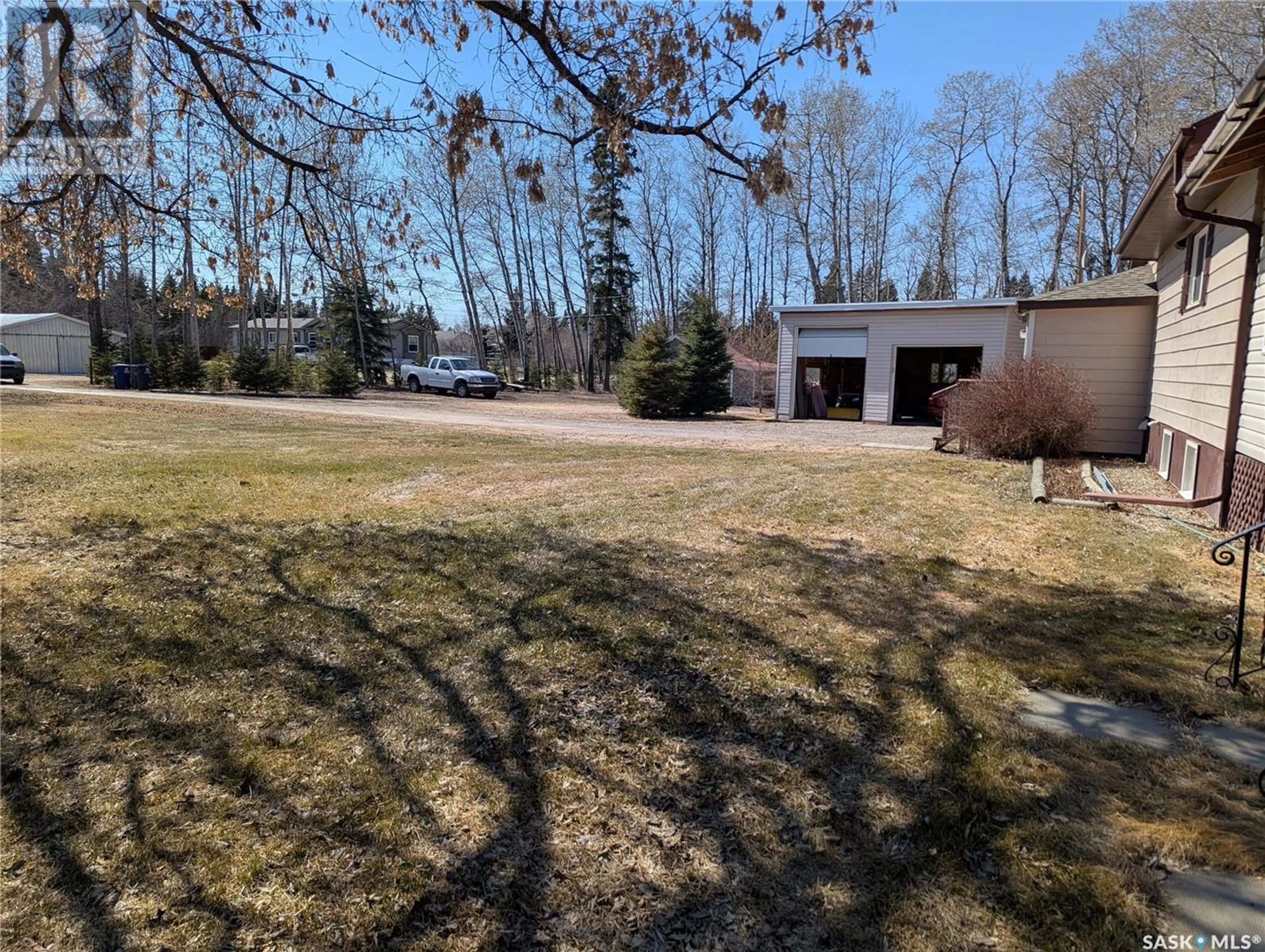 A pic from outside/outdoor area/front of a property/back of a property/a pic from drone, unknown for 129 LEMIEUX CRESCENT, Leoville Saskatchewan S0J1N0