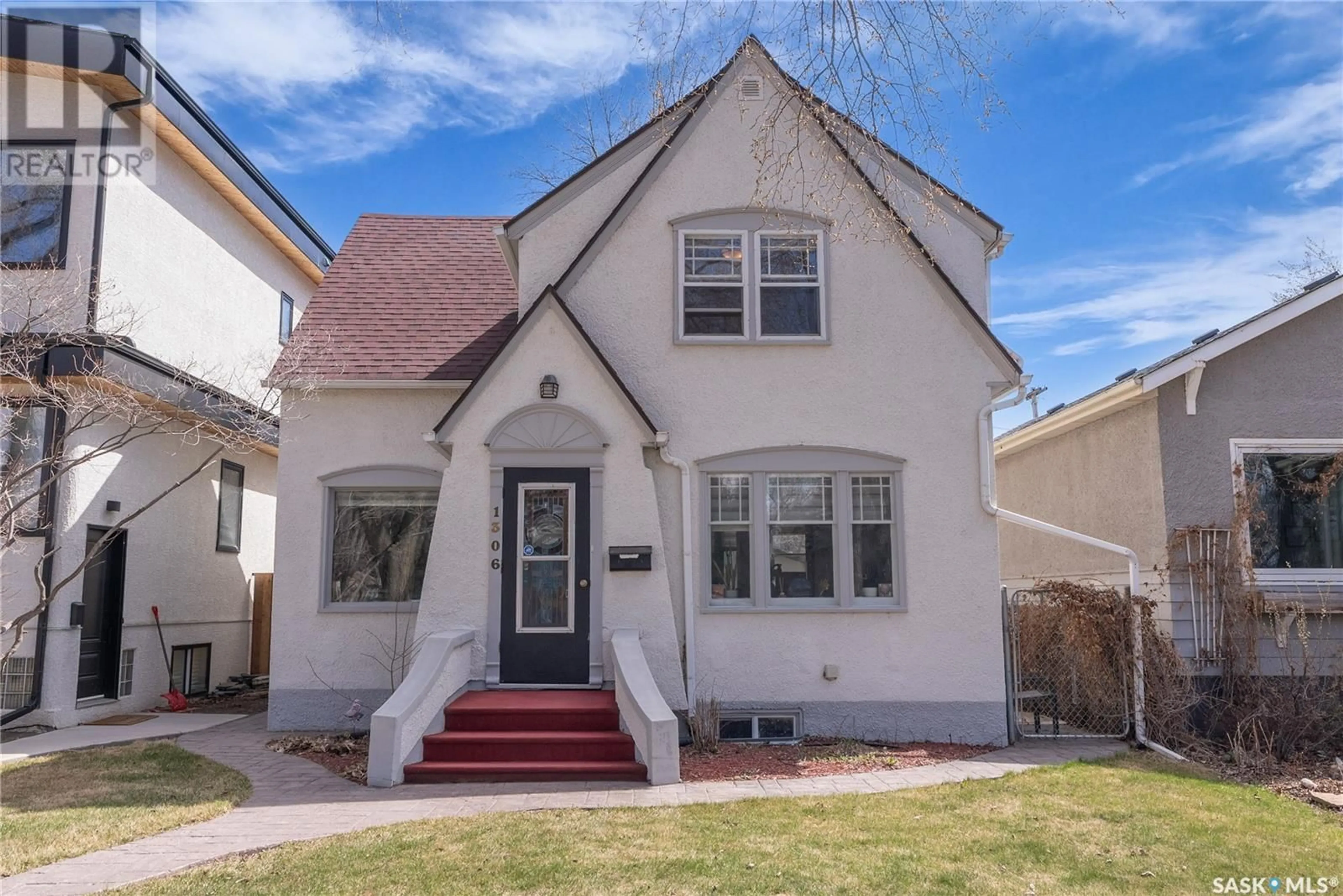 Home with vinyl exterior material, street for 1306 VICTORIA AVENUE, Saskatoon Saskatchewan S7H1Y9
