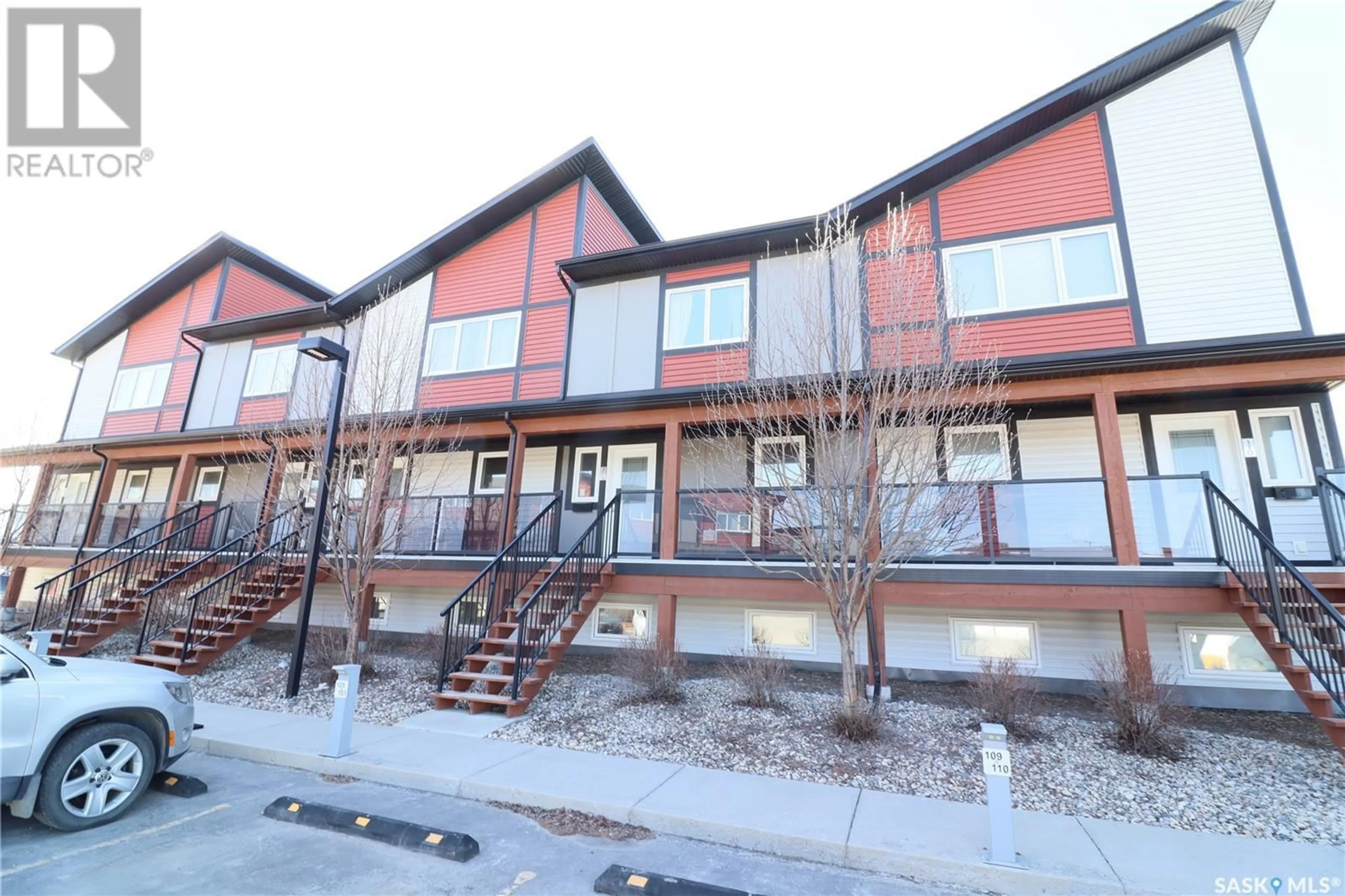 Unknown for 102 - 108 MANEK ROAD, Saskatoon Saskatchewan S7W0V2