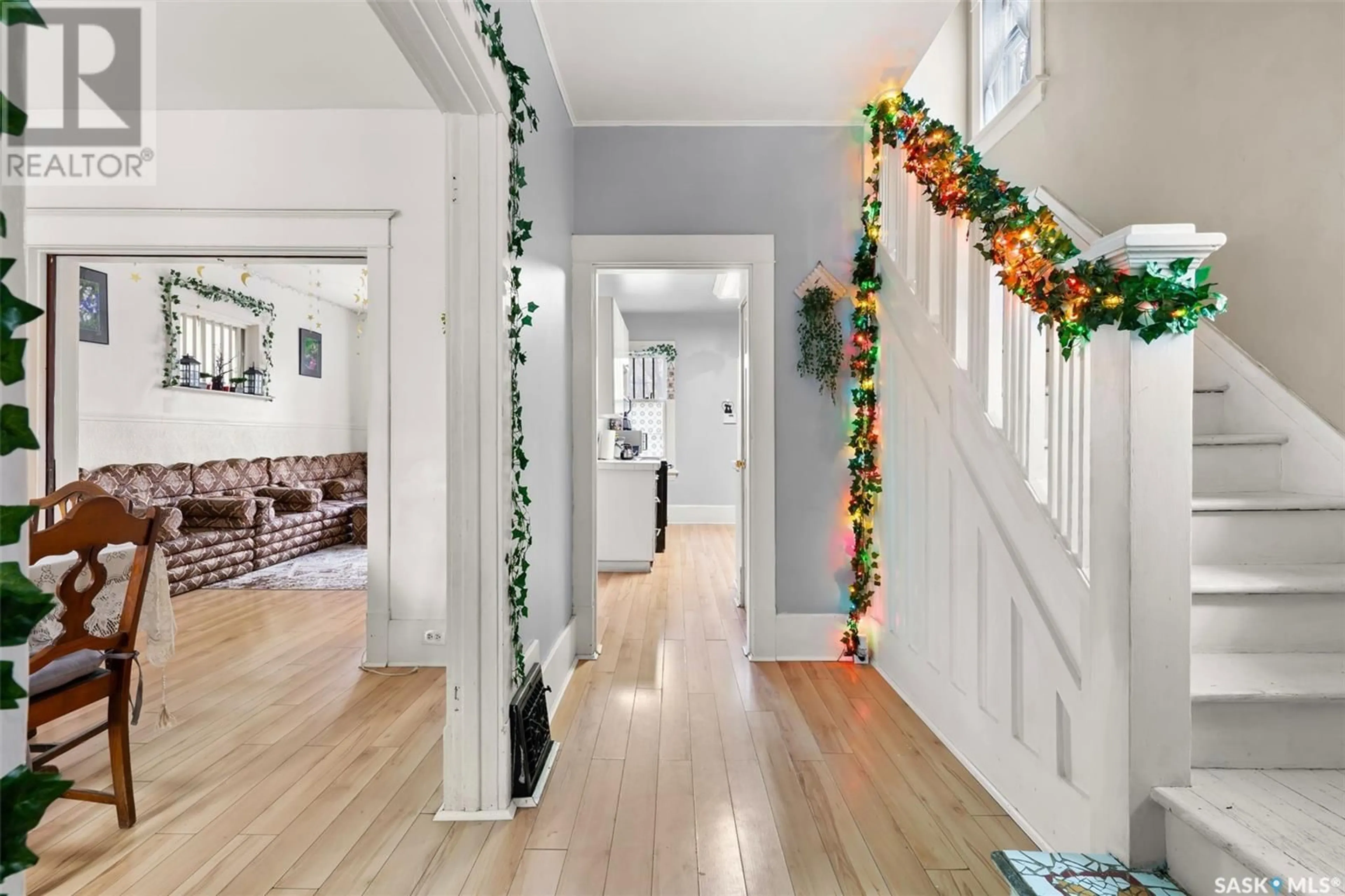 Indoor entryway for 1954 GARNET STREET, Regina Saskatchewan S4T2Z4