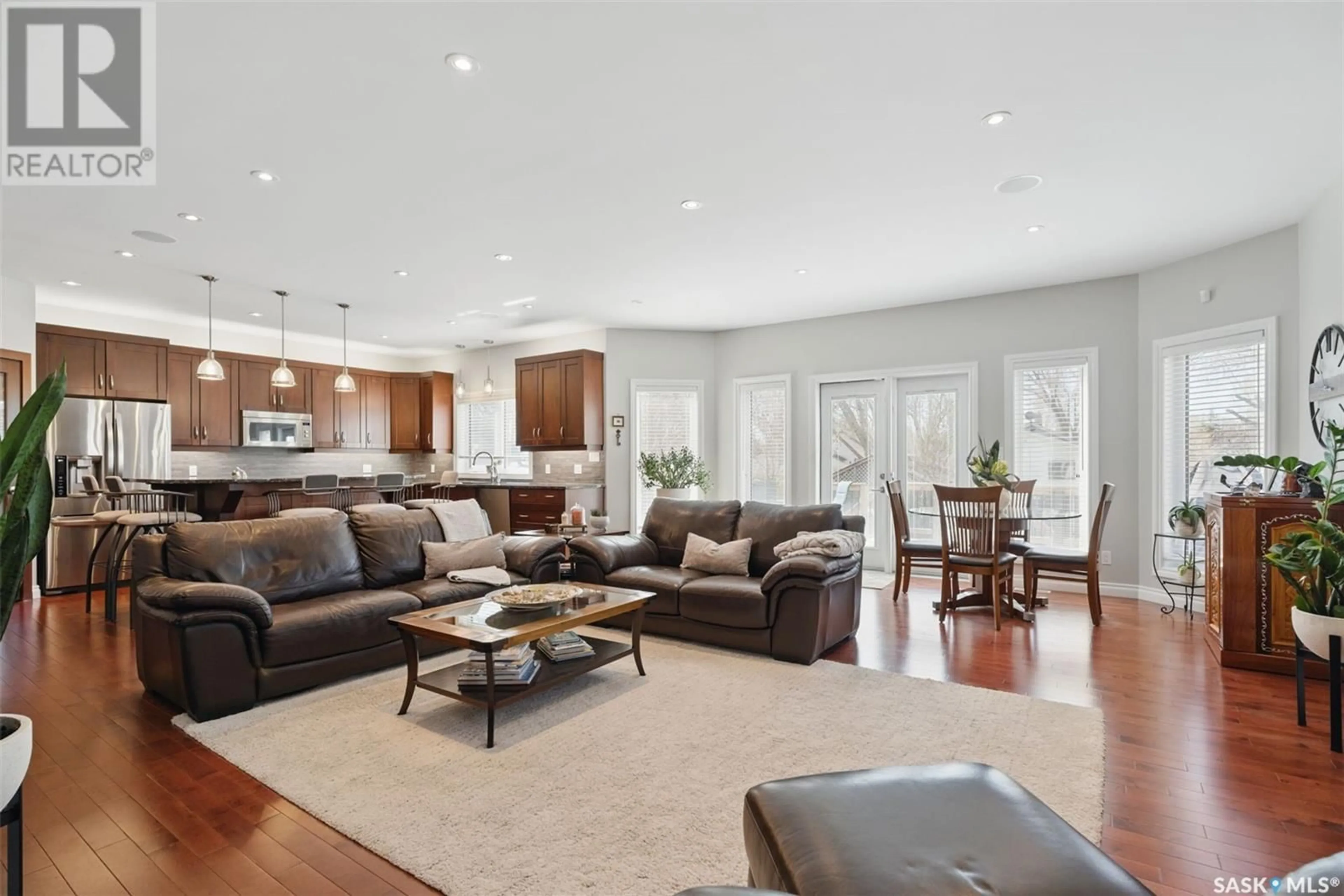 Living room with furniture, unknown for 116 HILLIARD STREET E, Saskatoon Saskatchewan S7J0E2