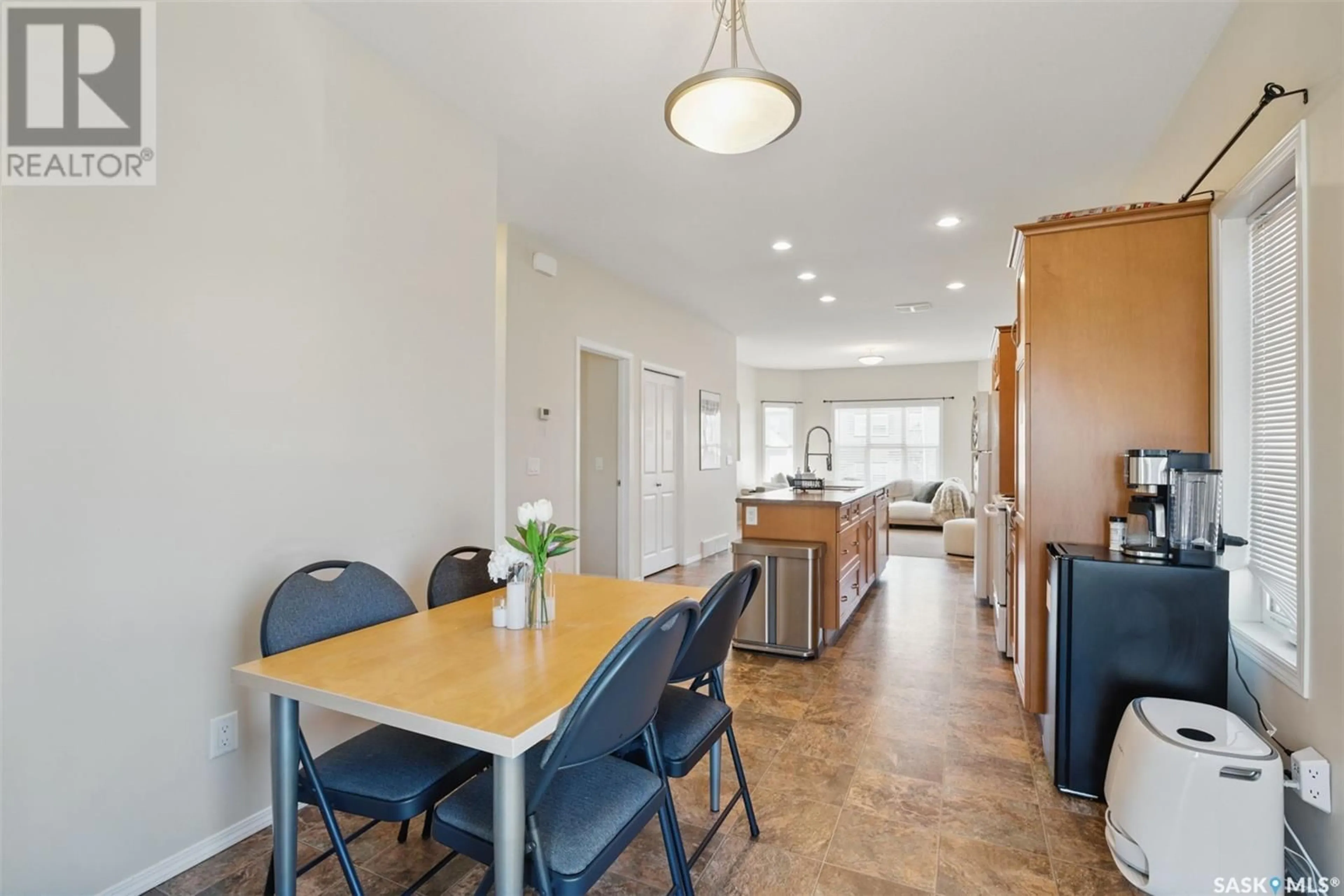 Open concept kitchen, unknown for 203 LANGLOIS WAY, Saskatoon Saskatchewan S7T0K8