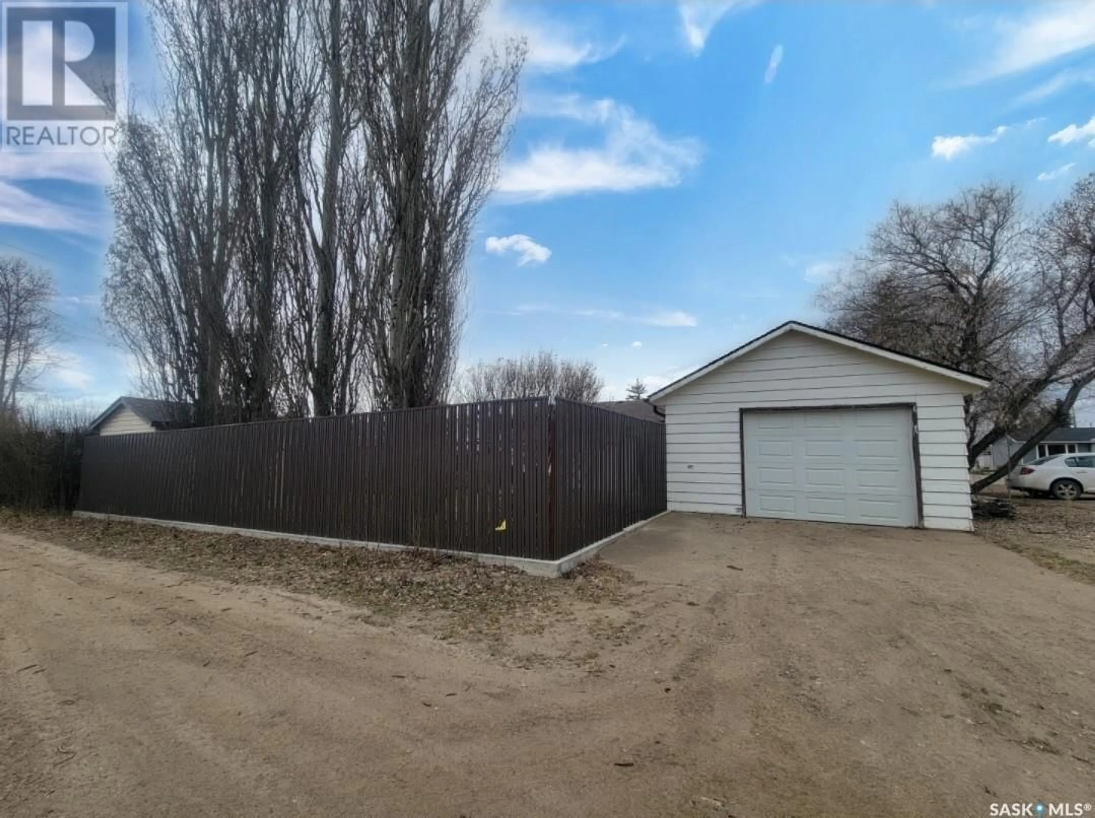 Shed for 5107 LEADER STREET, Macklin Saskatchewan S0L2C0