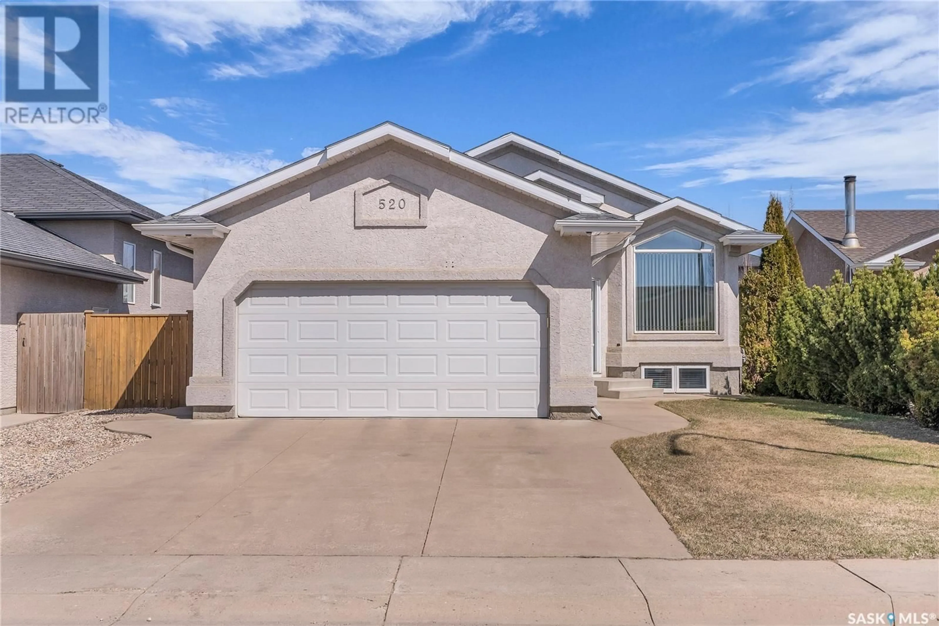 Home with vinyl exterior material, street for 520 CRYSTAL CRESCENT, Warman Saskatchewan S0K4S5