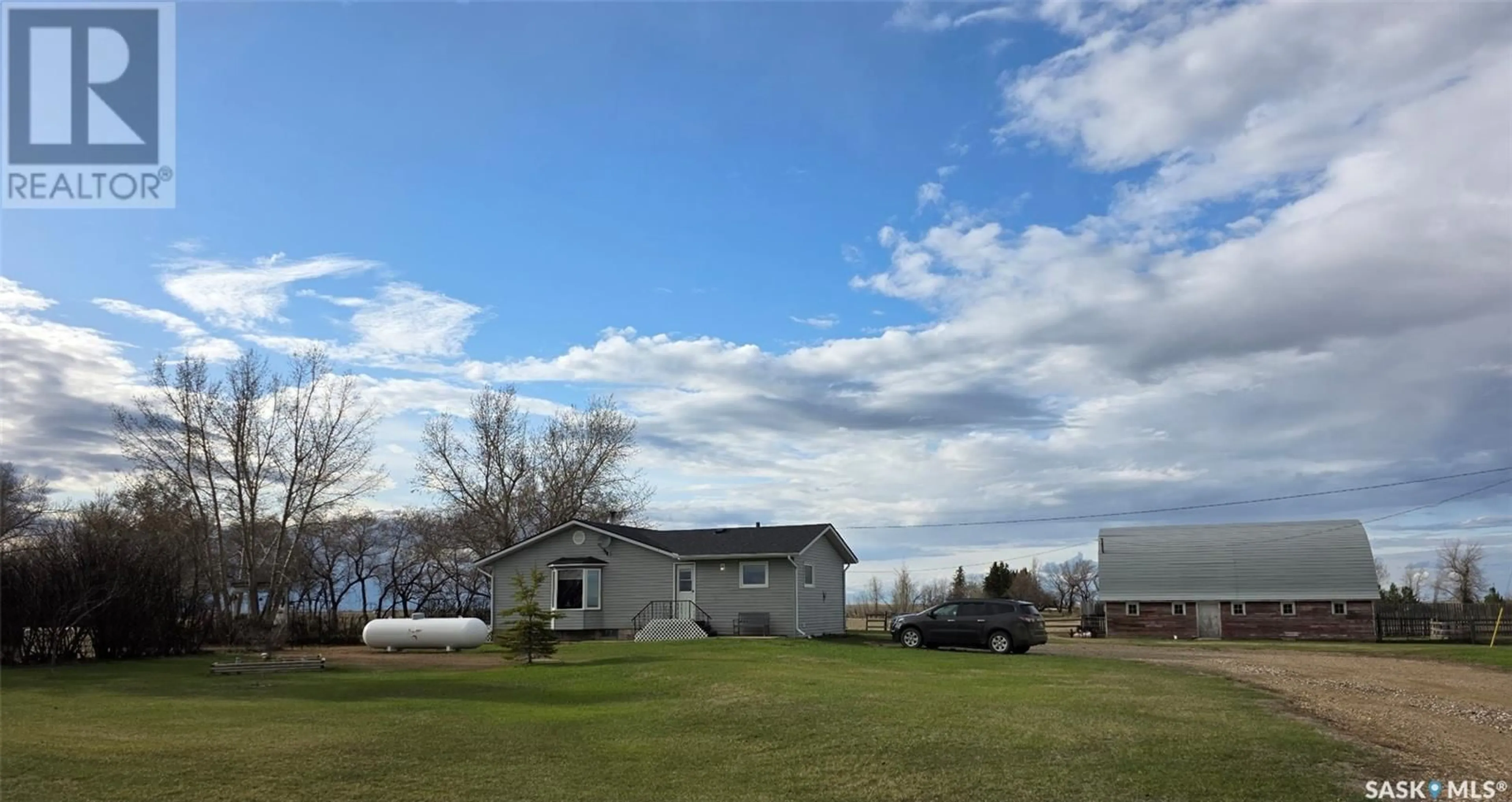 A pic from outside/outdoor area/front of a property/back of a property/a pic from drone, unknown for FEHR ACREAGE, Swift Current Rm No. 137 Saskatchewan S0N2Y0