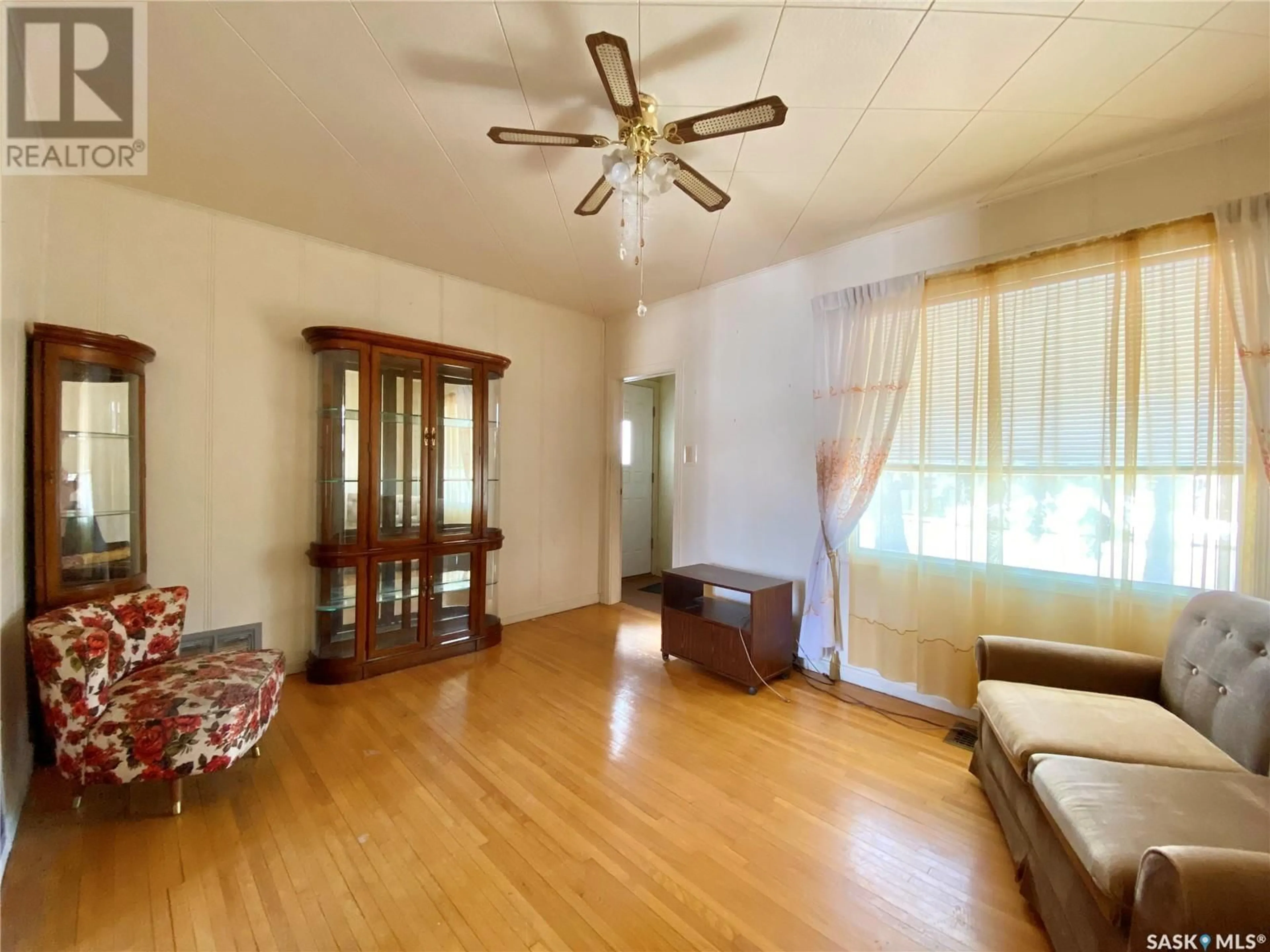 A pic of a room for 969 ELPHINSTONE STREET, Regina Saskatchewan S4T3L7