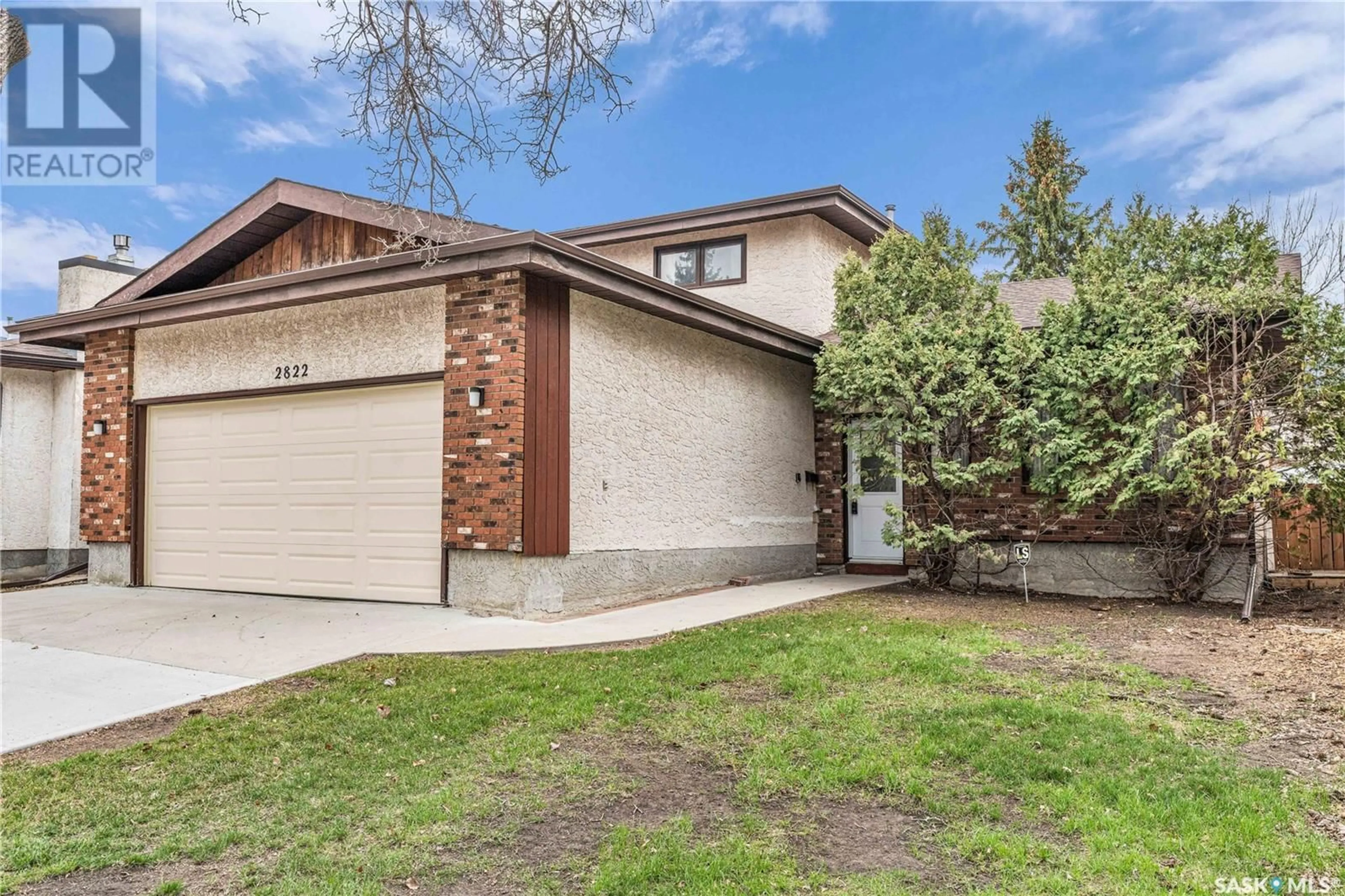 Home with brick exterior material, street for 2822 KUTARNA CRESCENT, Regina Saskatchewan S4V0T1