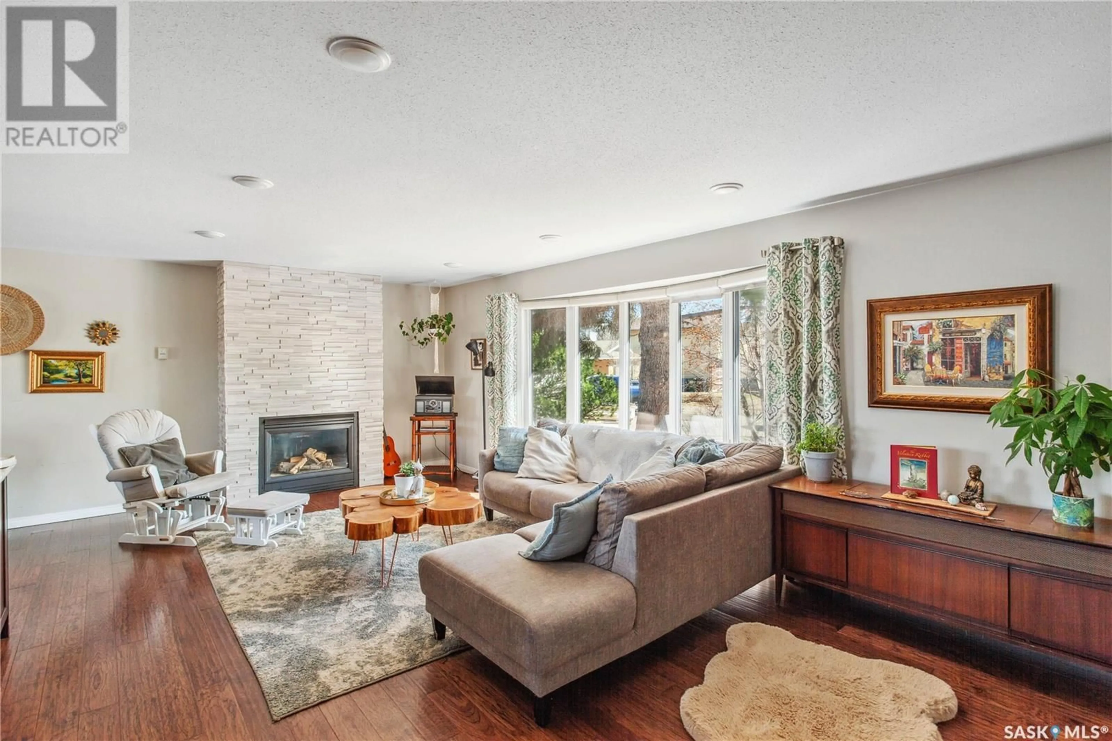 Living room with furniture, unknown for 66 DUNCAN CRESCENT, Saskatoon Saskatchewan S7H4K4