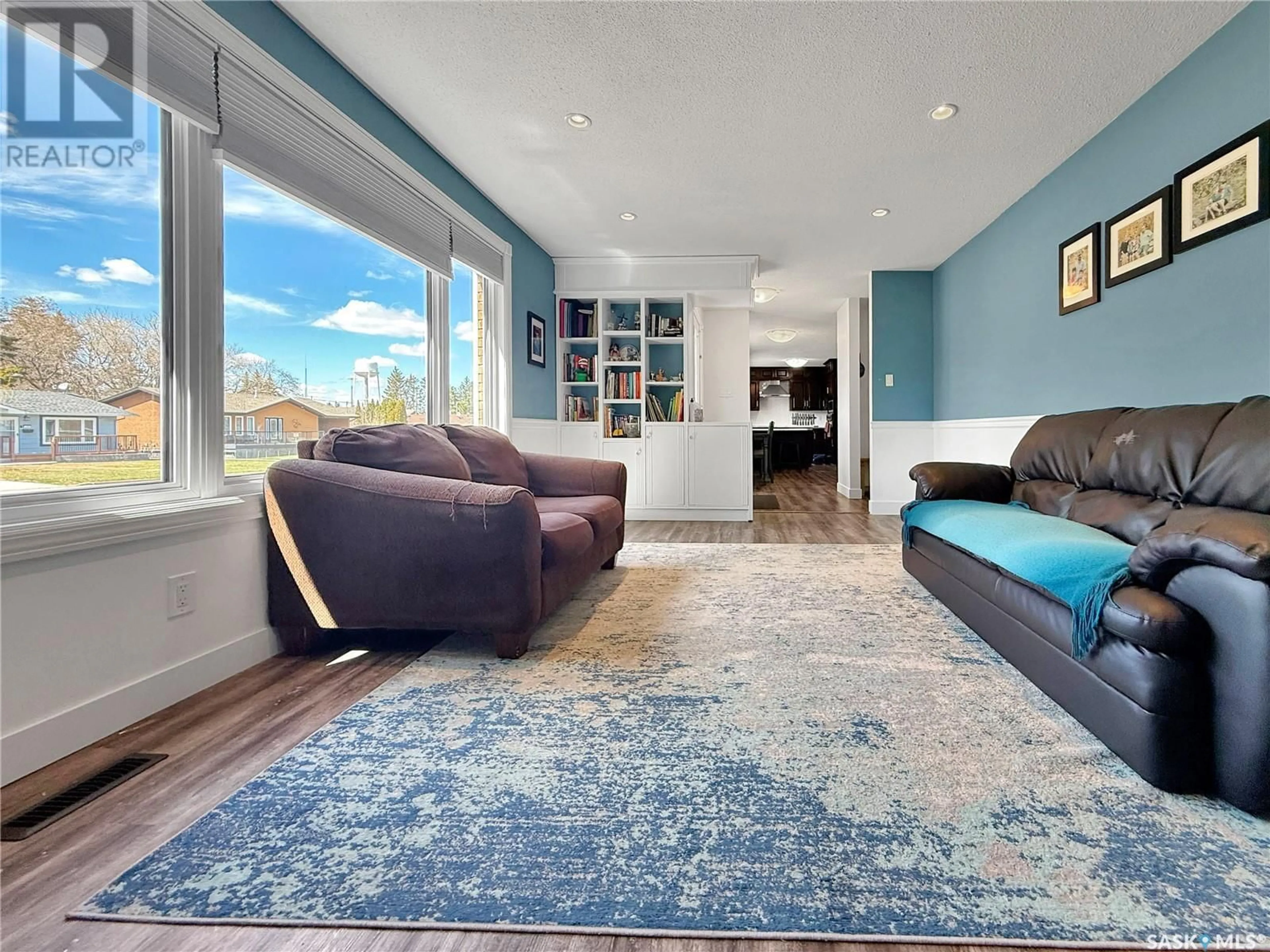 Living room with furniture, unknown for 537 STANLEY STREET, Esterhazy Saskatchewan S0A0X0