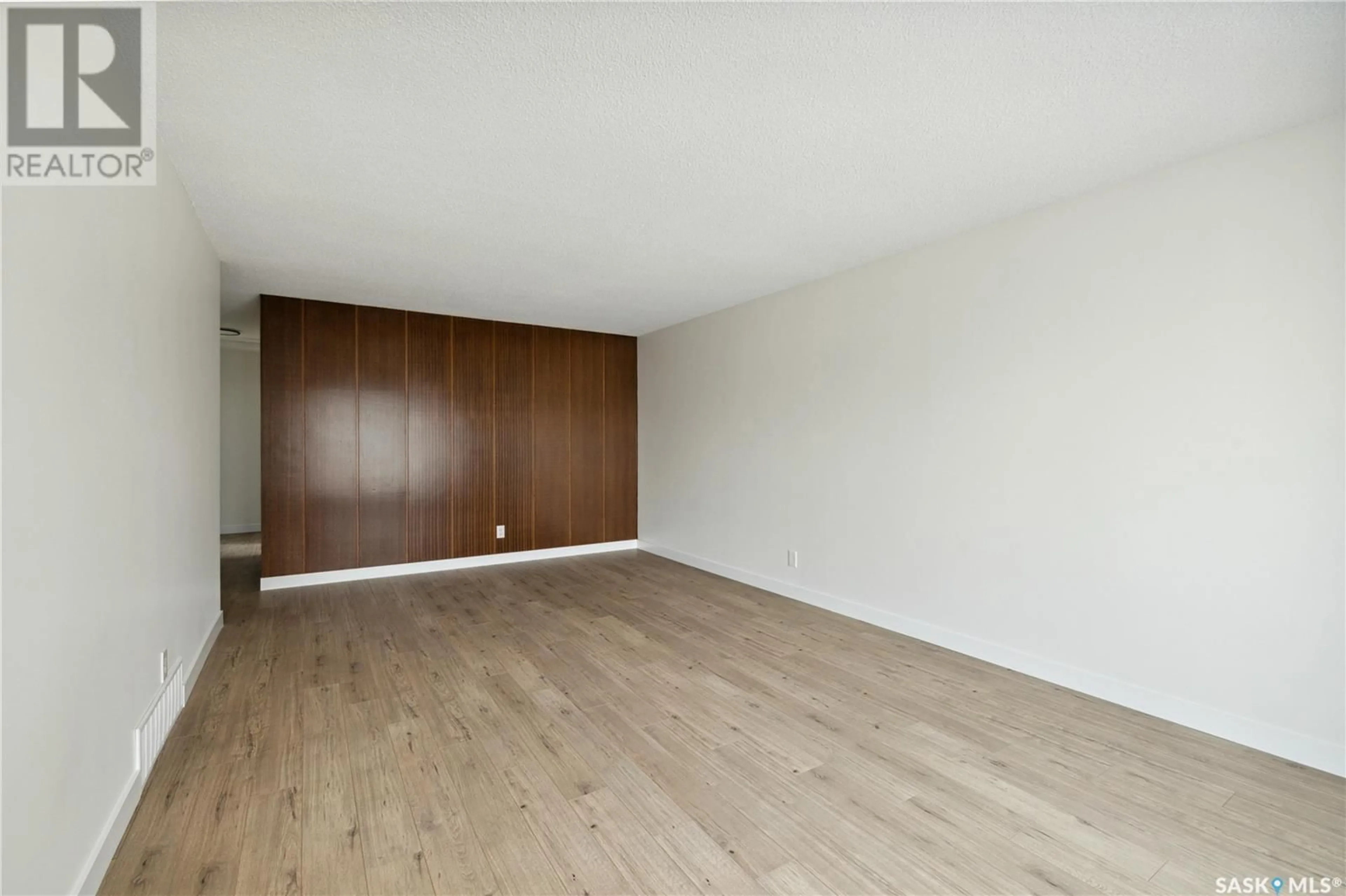A pic of a room for 76 MCCAUL CRESCENT, Regina Saskatchewan S4R3X1