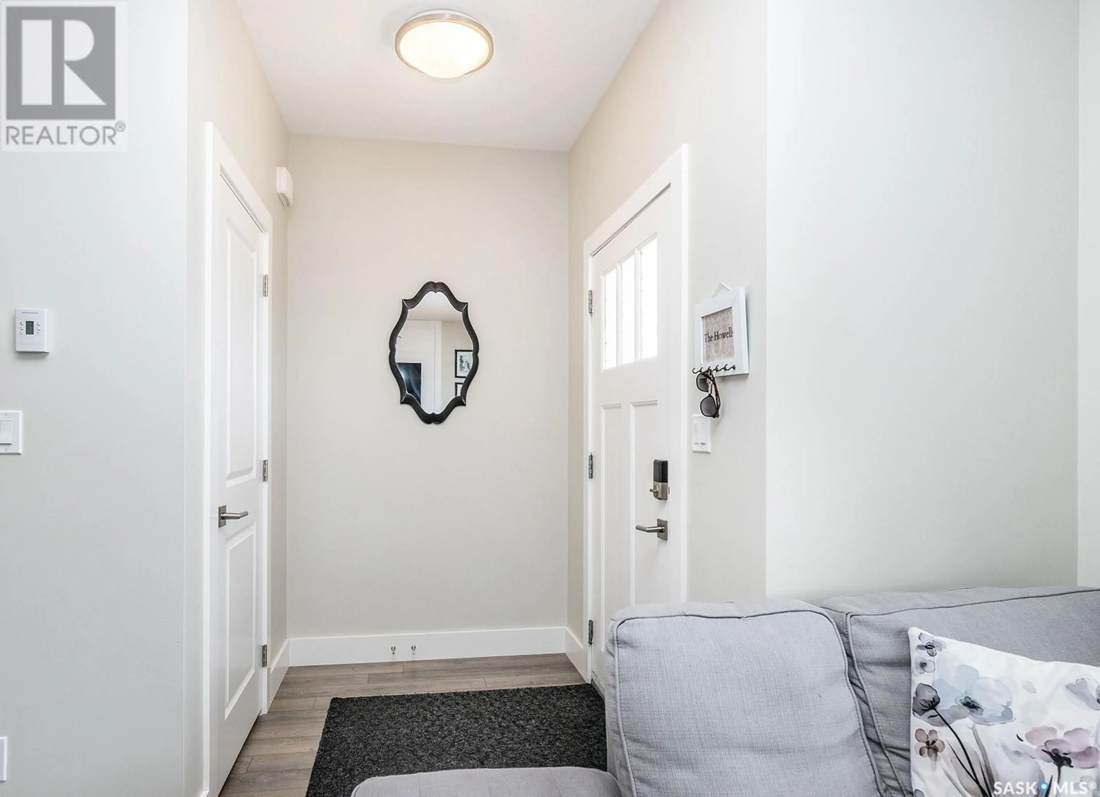 Indoor entryway for 655 MEADOWS BOULEVARD, Saskatoon Saskatchewan S7V0H5