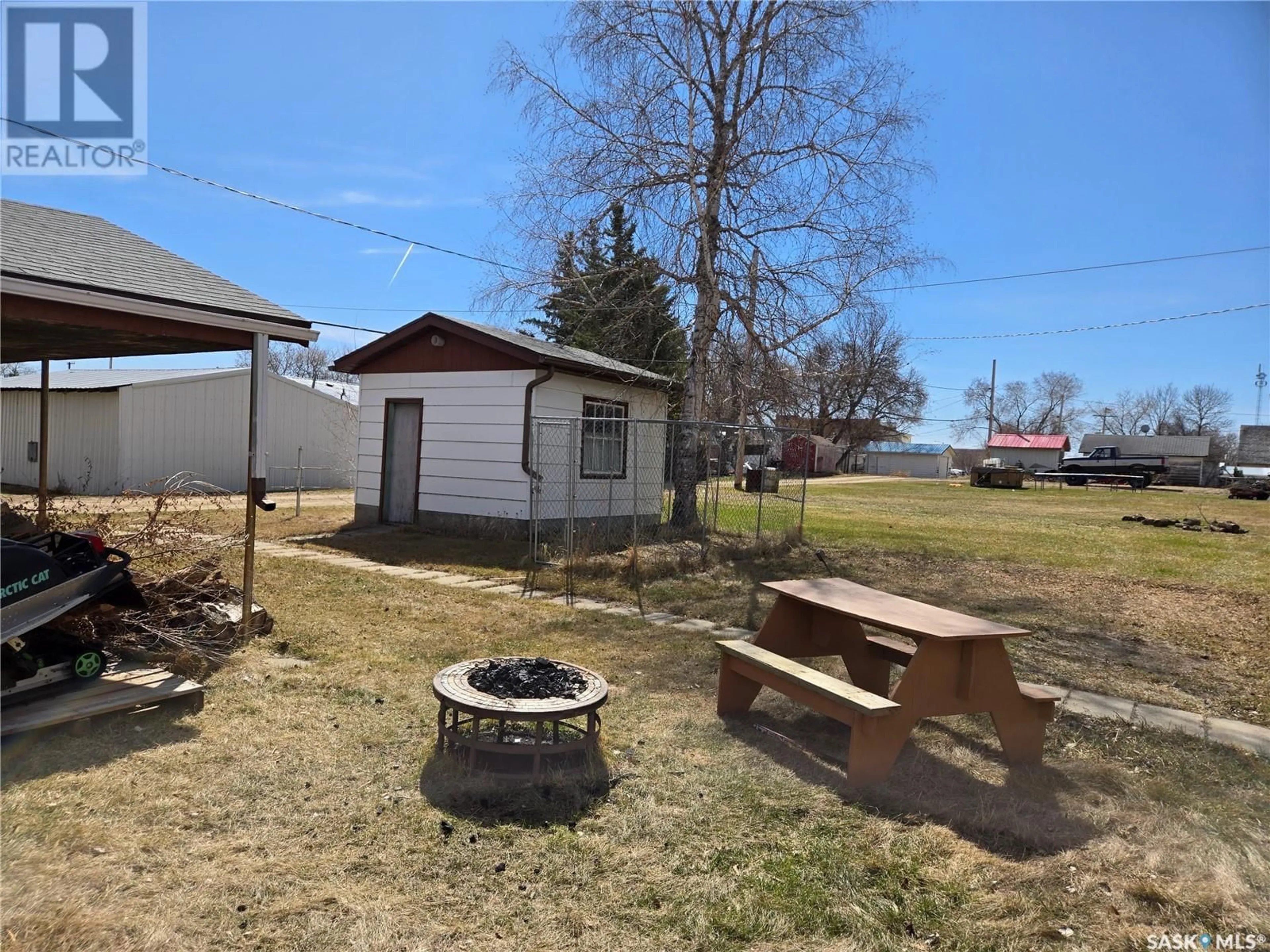 Unknown for 27 NEWCOMBE STREET, Manor Saskatchewan S0C1R0