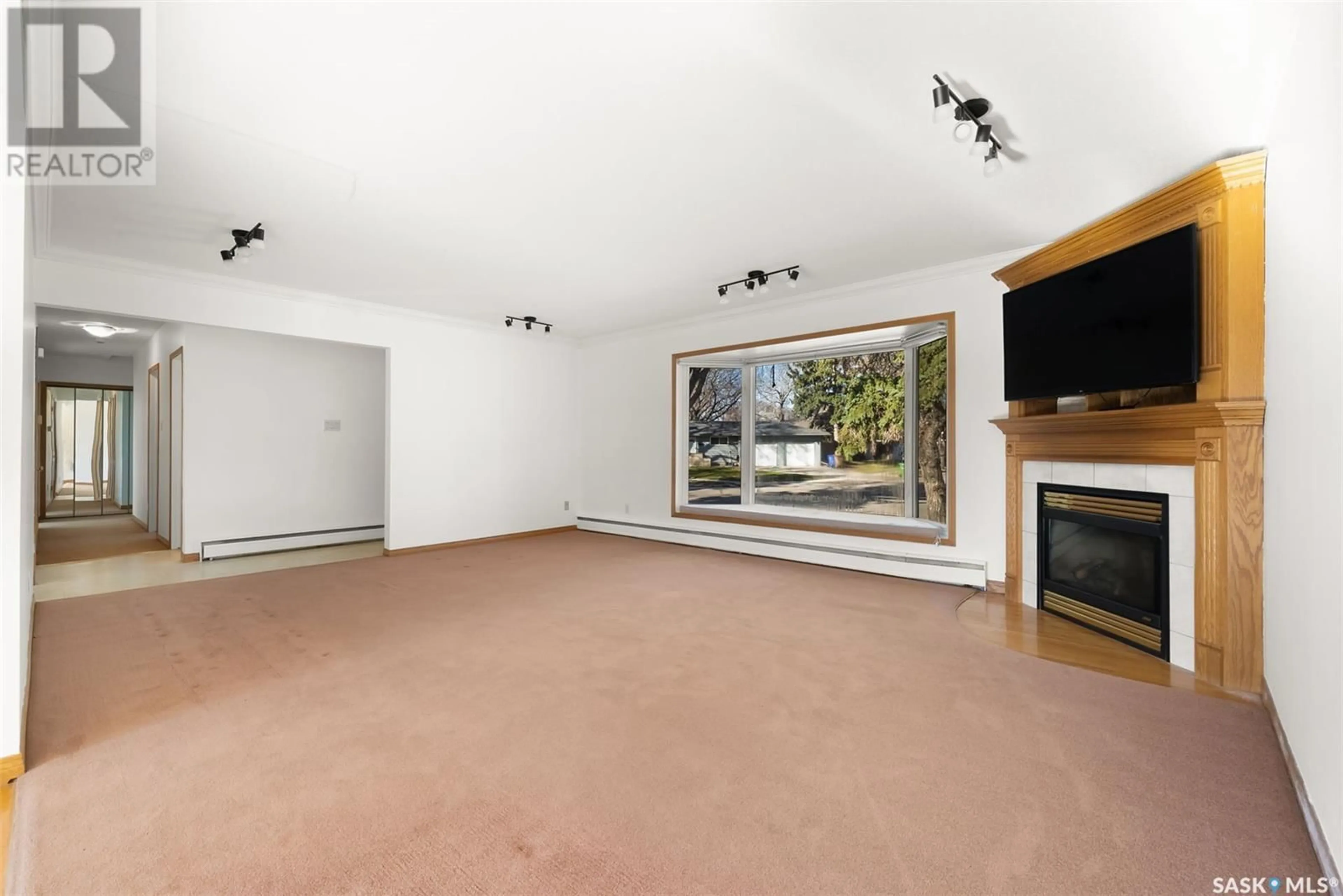 A pic of a room for 1955 COWAN CRESCENT, Regina Saskatchewan S4S4C4
